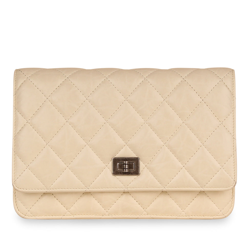 Chanel Re-issue Wallet on Chain