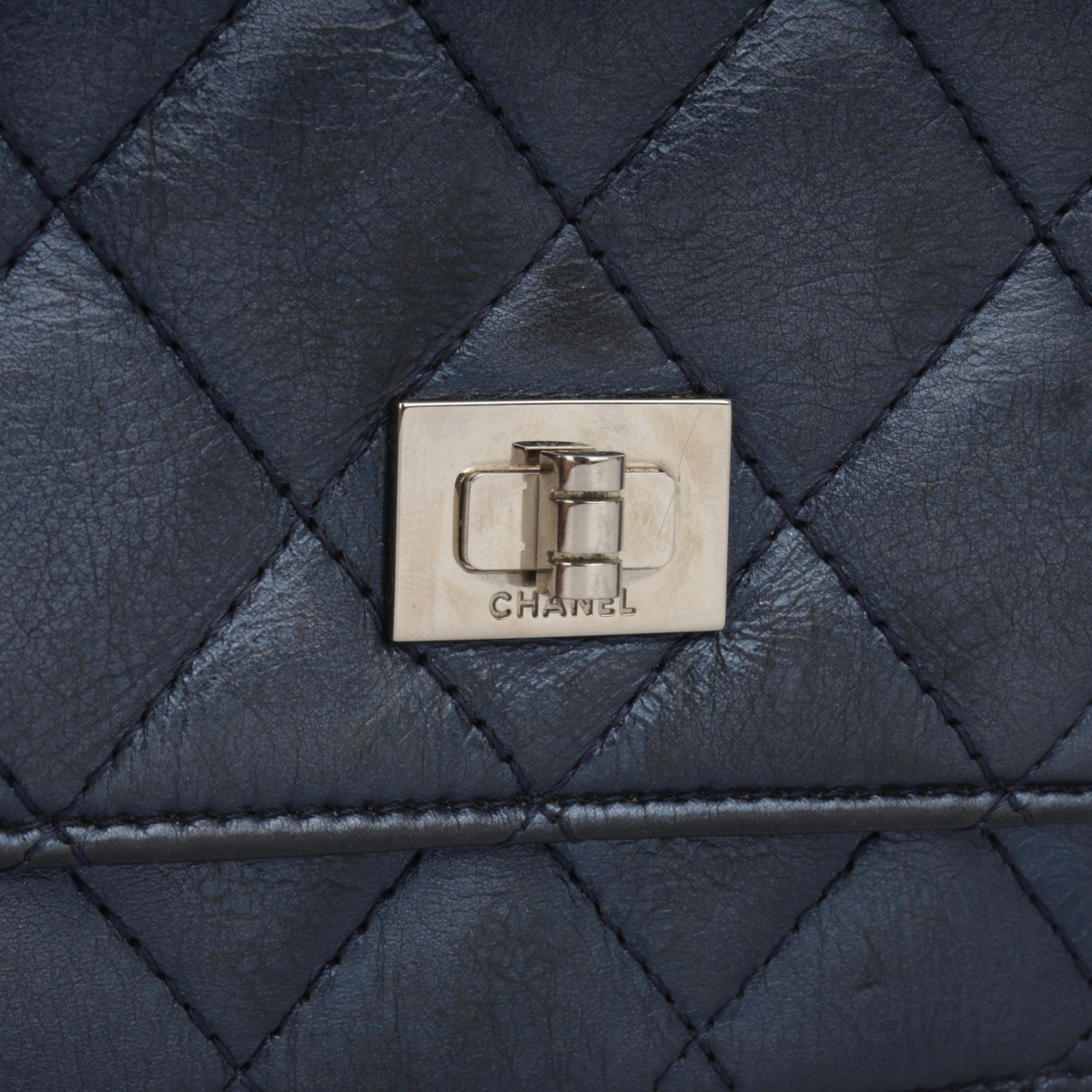 Chanel Re-issue Wallet on Chain