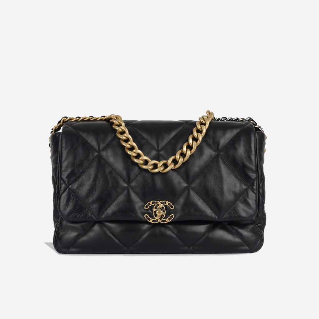 Chanel Maxi 19 Flap