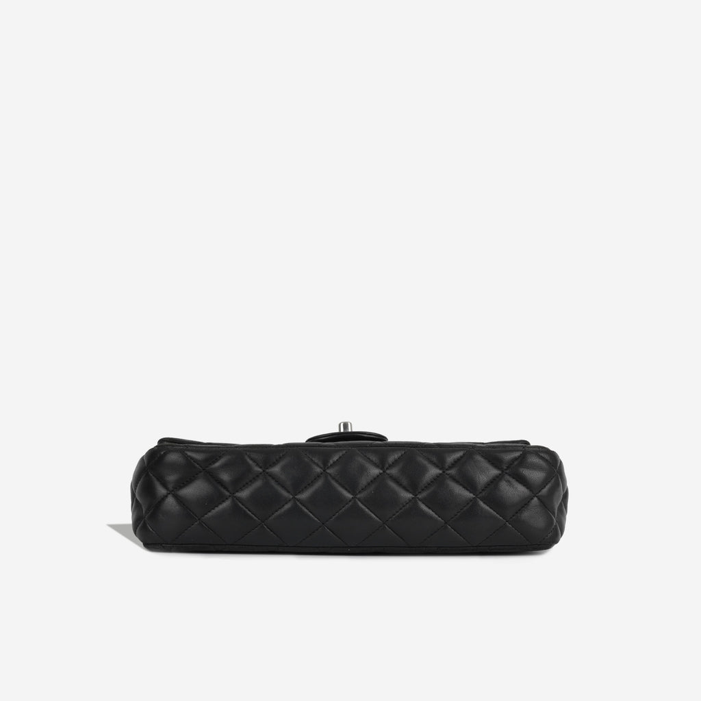 Chanel Valentine flap Bag - Black