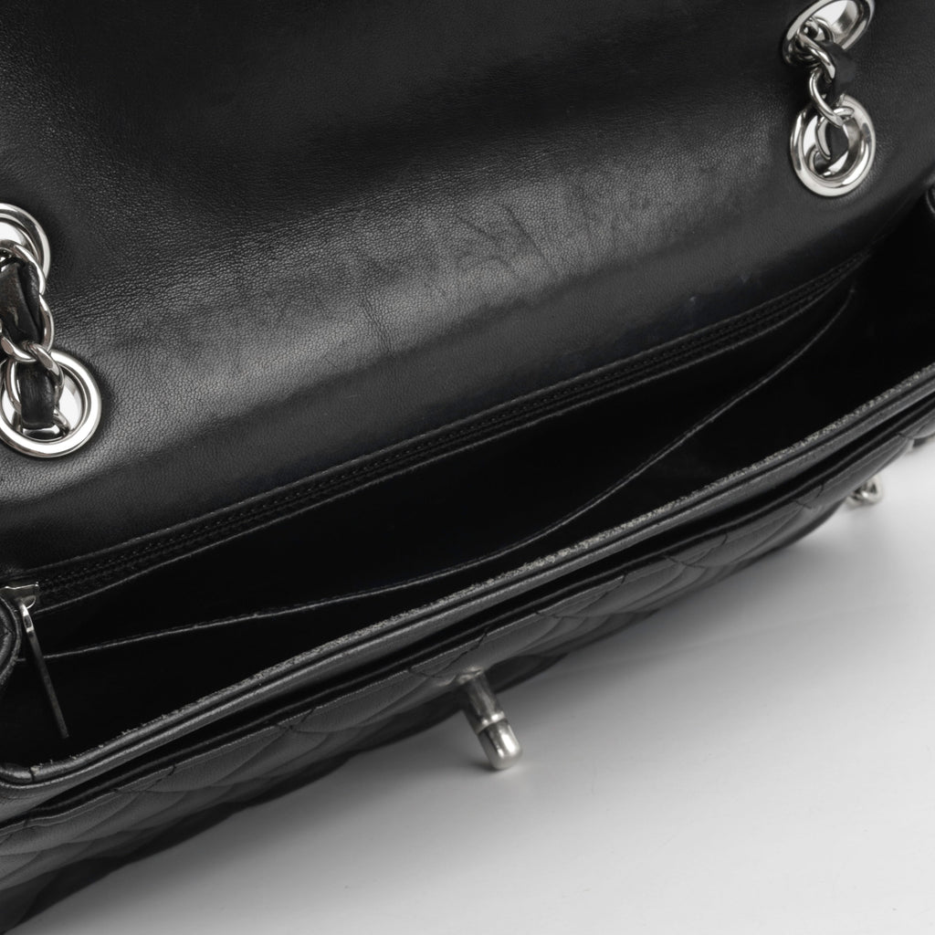 Chanel Valentine flap Bag - Black