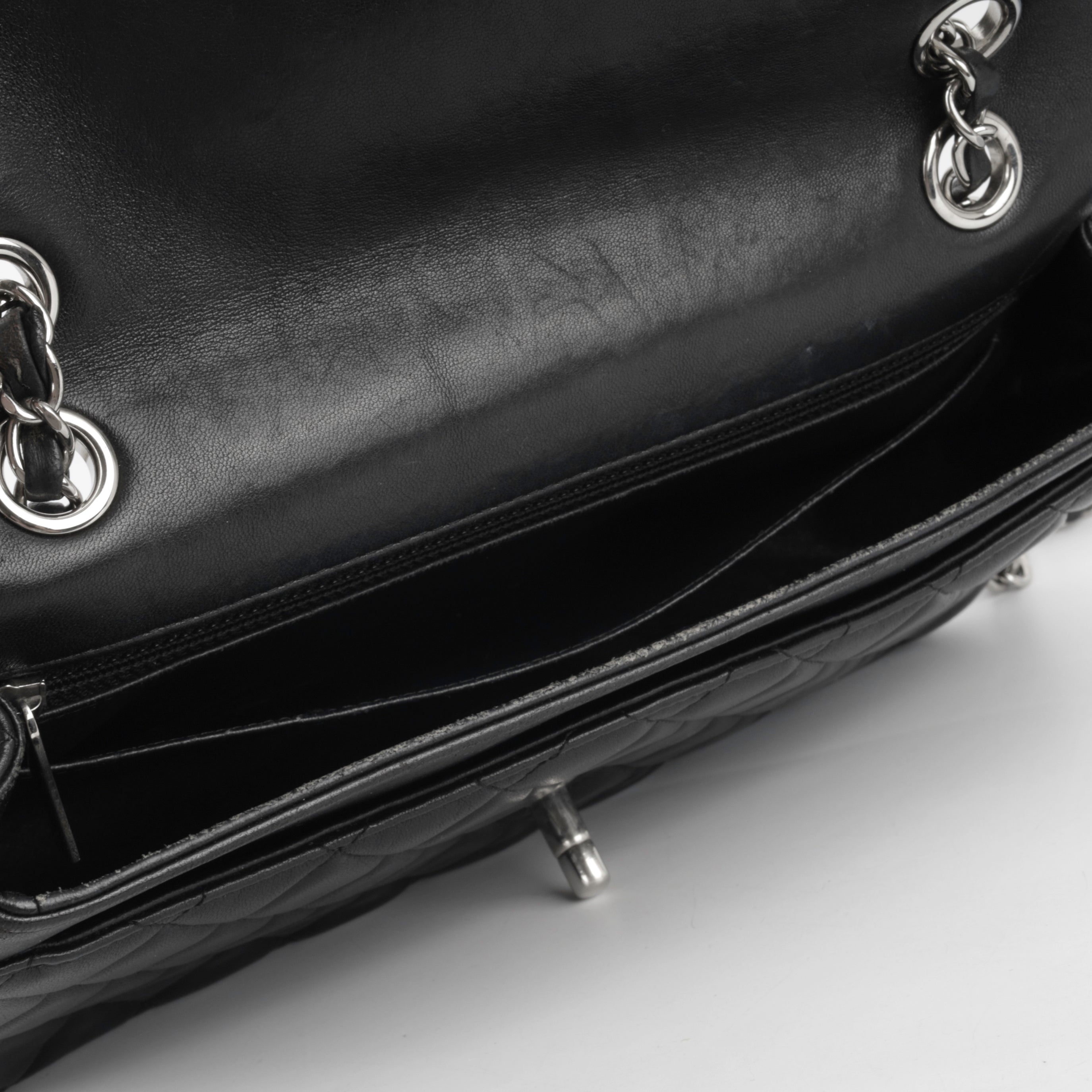 Chanel Valentine flap Bag - Black
