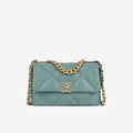 Chanel Chanel 19 - Small