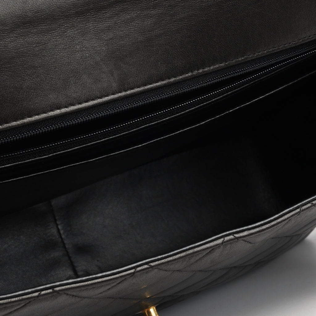 Chanel Vintage Classic Flap Bag - Jumbo