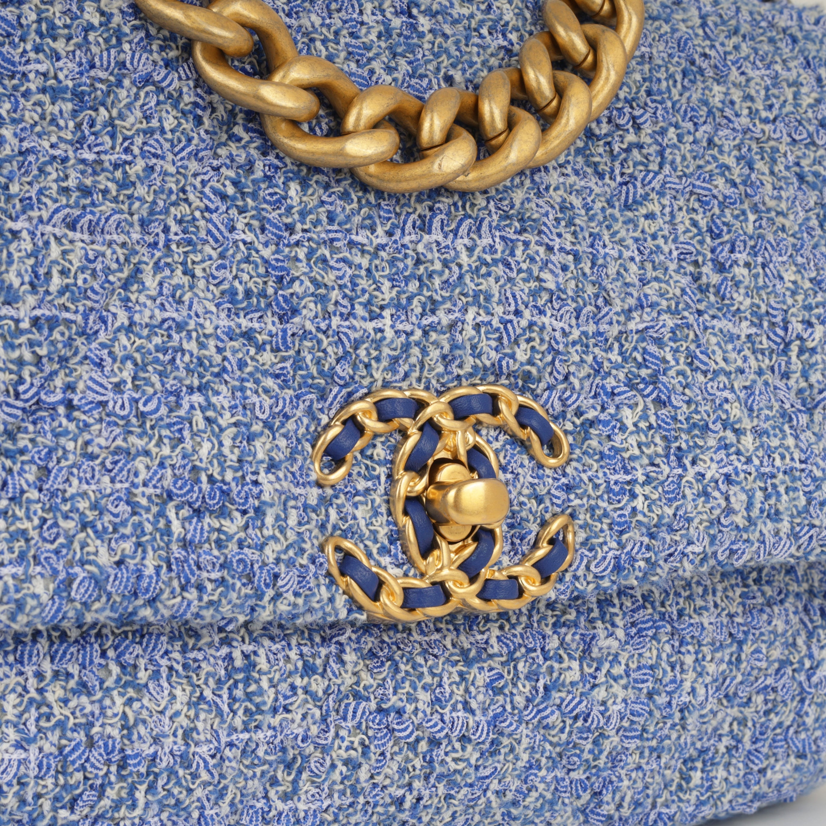 Chanel Chanel 19 - Small
