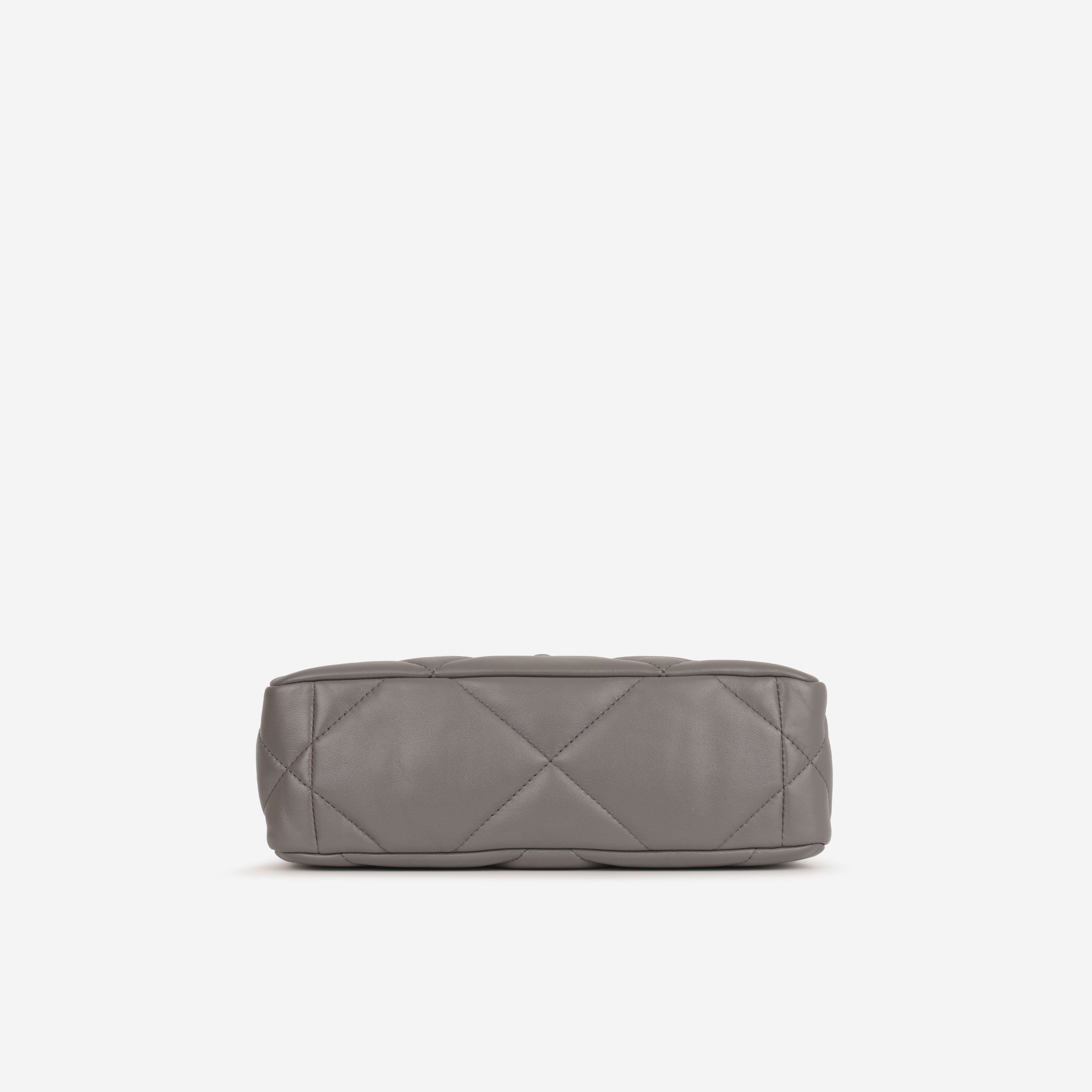Chanel Chanel 19 - Small