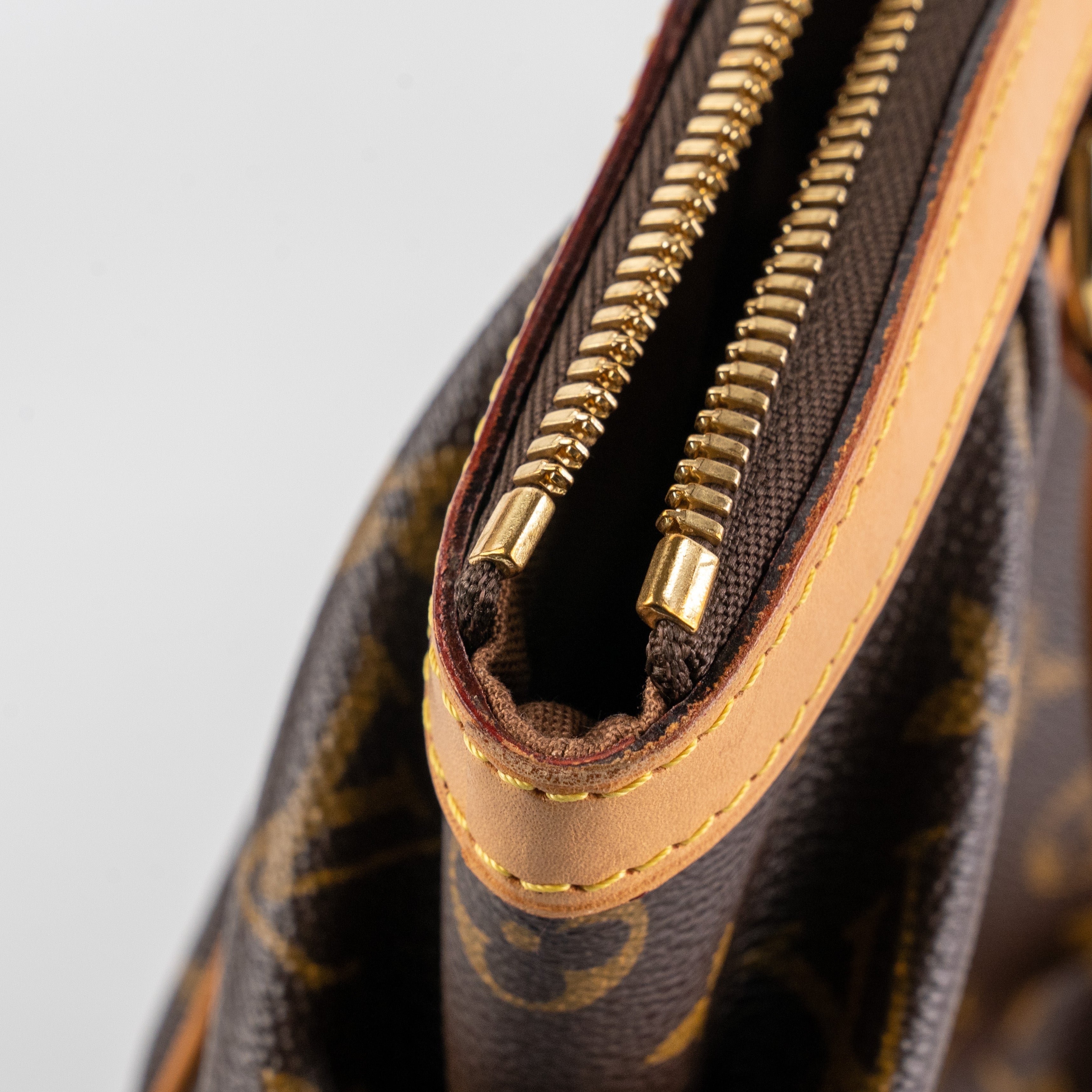 Louis Vuitton Tivoli PM Monogram Shoulder Bag