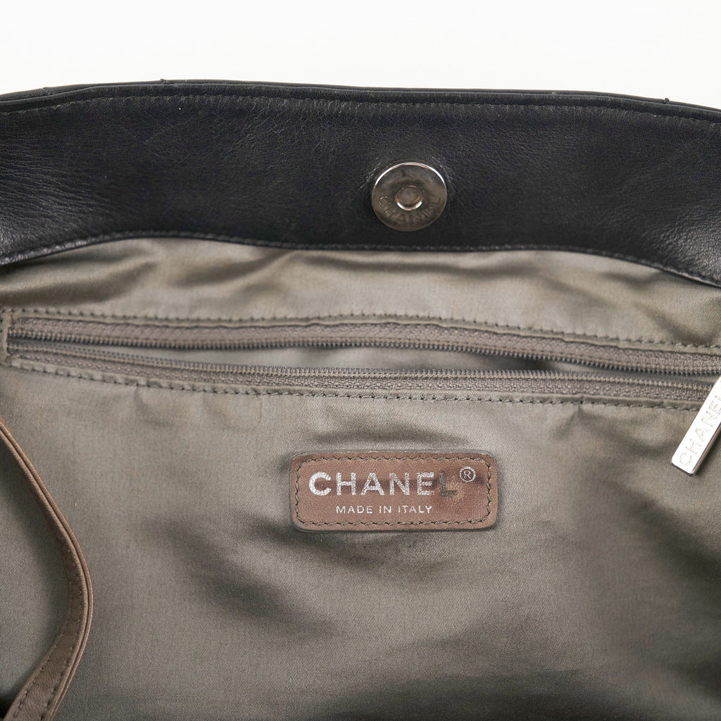 Chanel Resin Modern Chain Tote Black