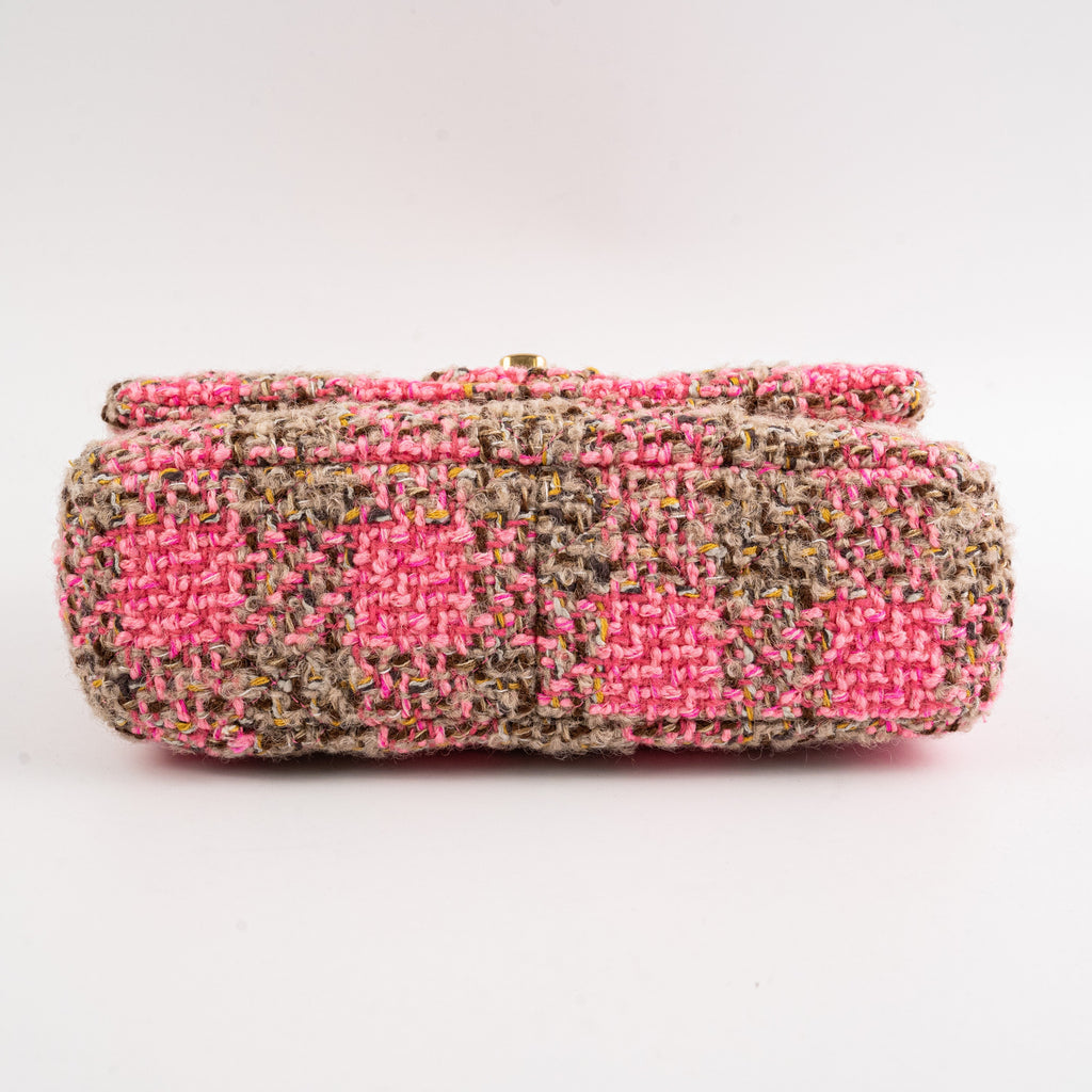 ITEM 14 - Chanel 19 Small seasonal Tweed Pink