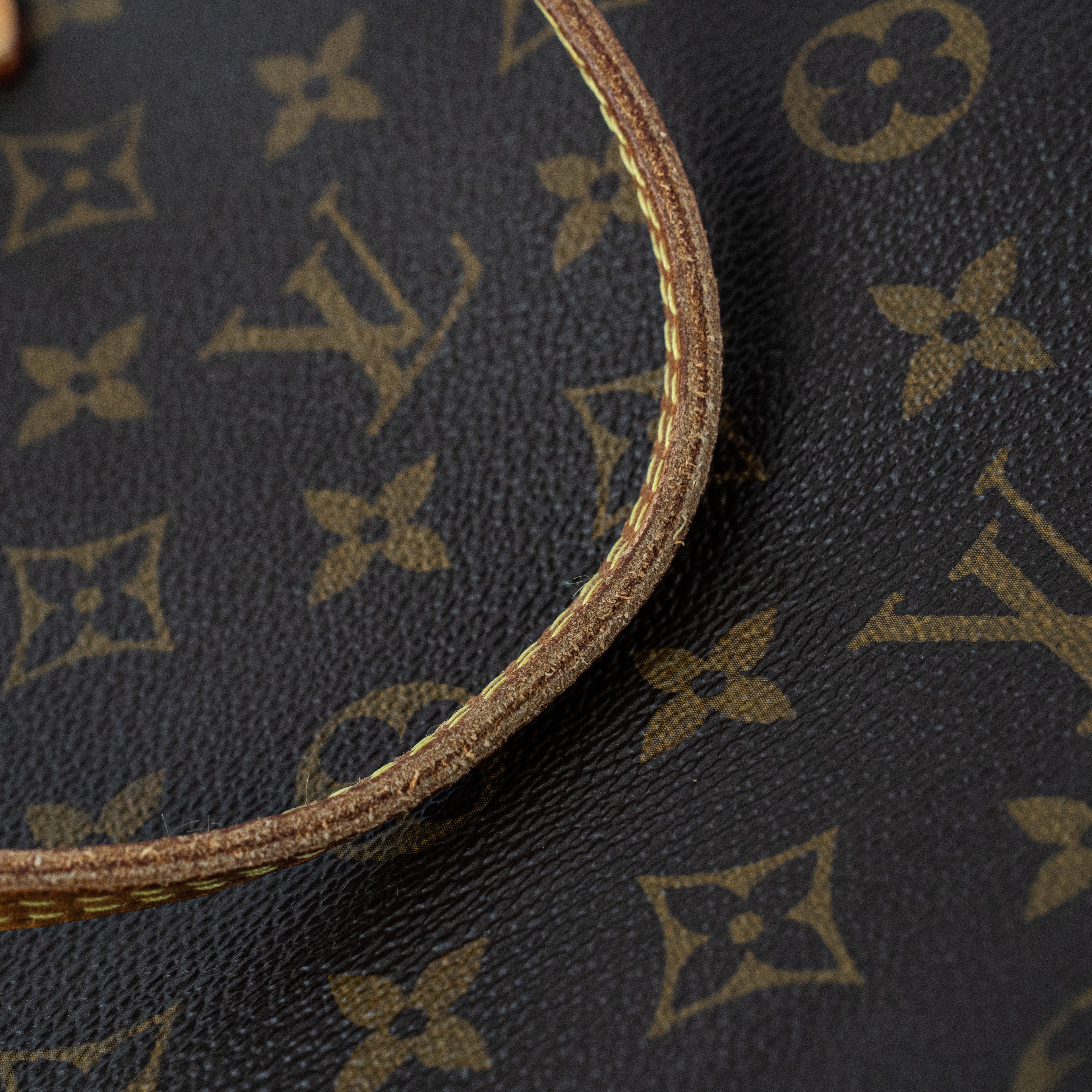 Louis Vuitton Neverfull GM Monogram Shoulder Bag