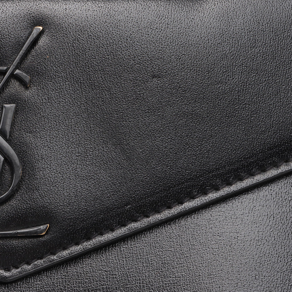 Saint Lauent Calfskin Monogram Uptown Baby Pouch (SHF-3t9Yvn)