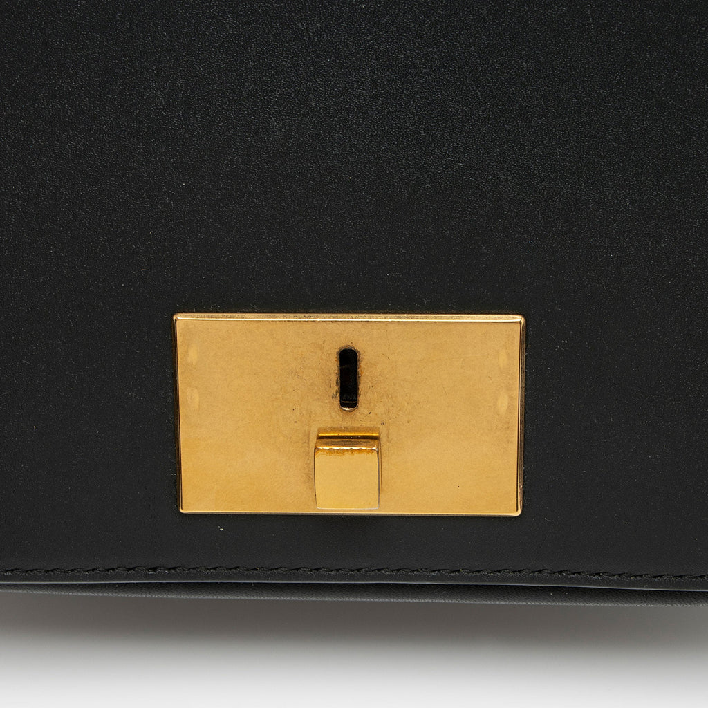 Saint Laurent Calfskin Betty Messenger (SHF-iBdBTn)