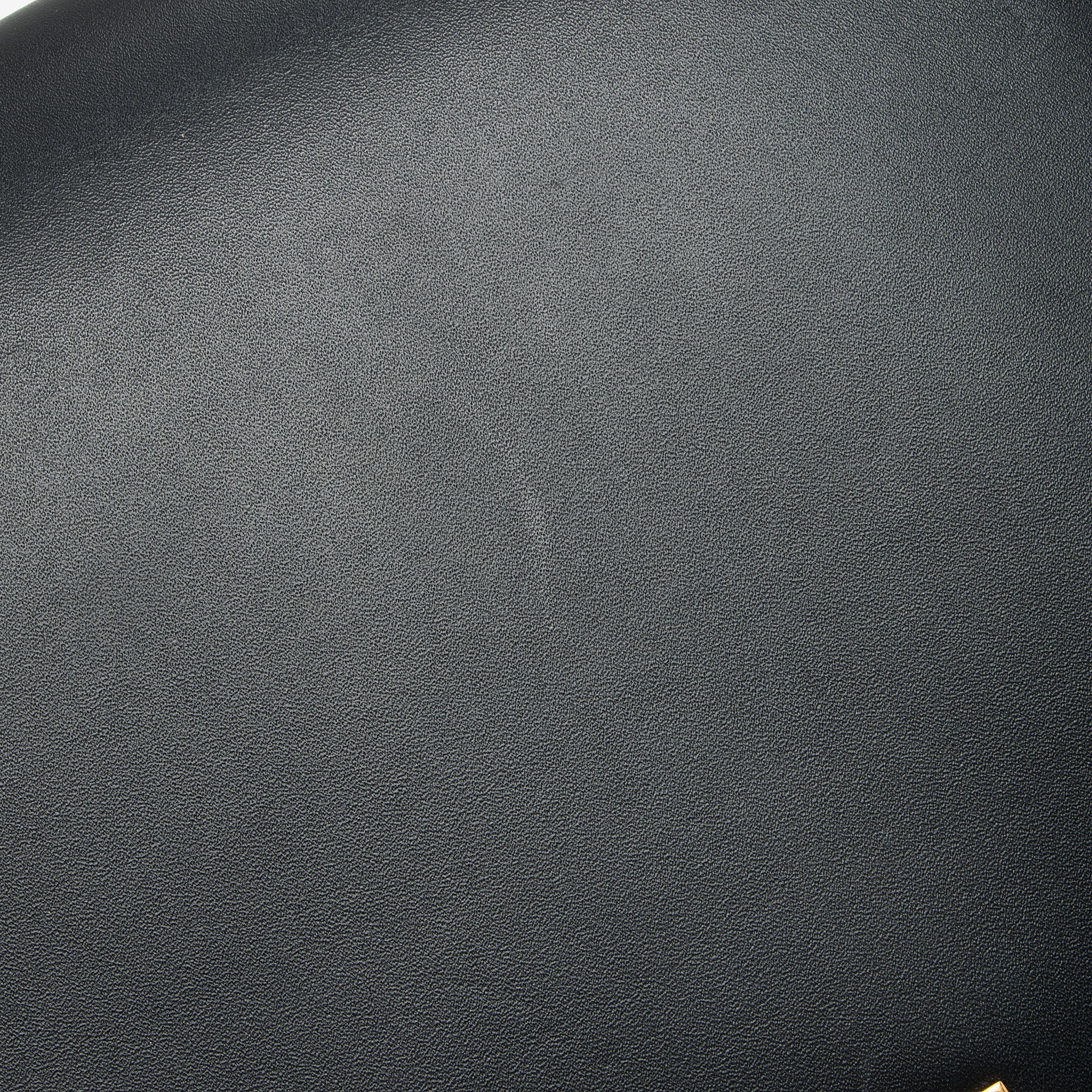 Saint Laurent Calfskin Betty Messenger (SHF-iBdBTn)
