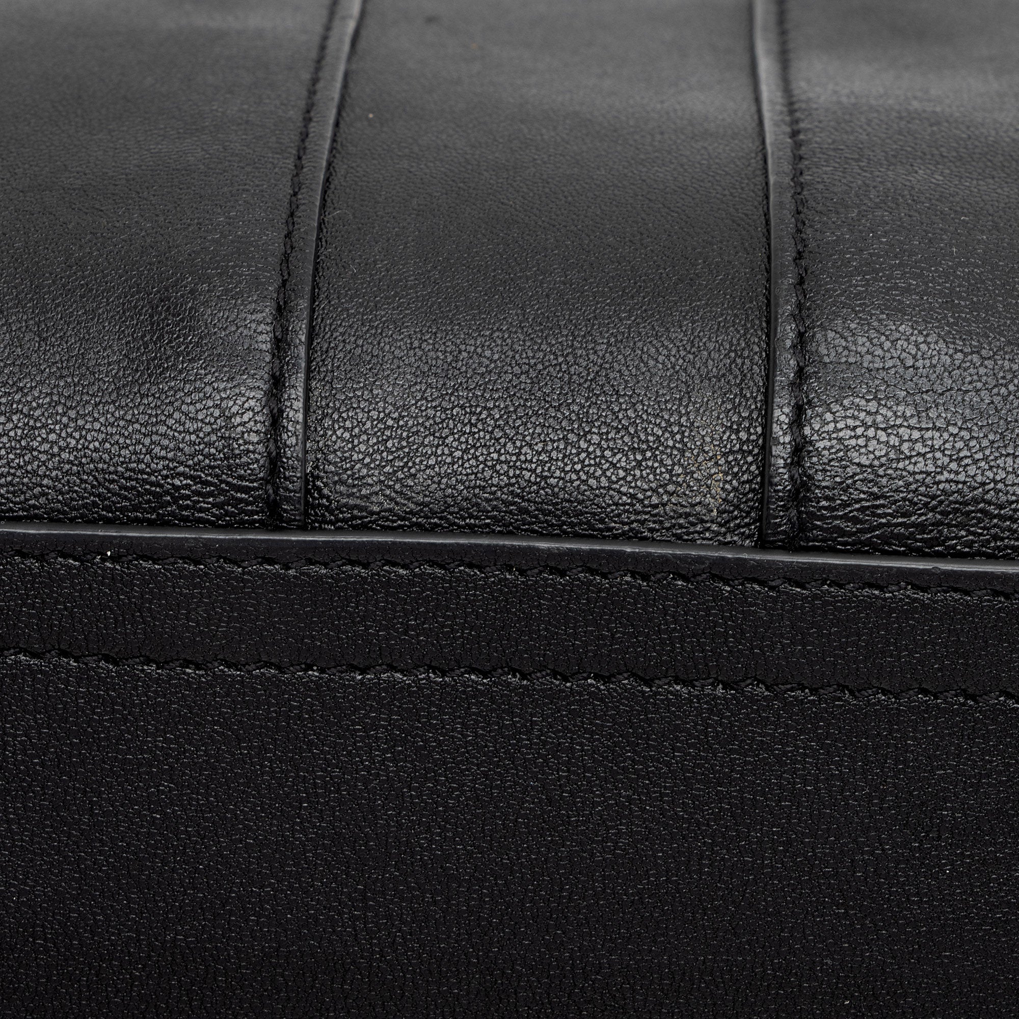 Saint Laurent Calfskin Cabas Chyc Small Tote (SHF-ntqfXK)