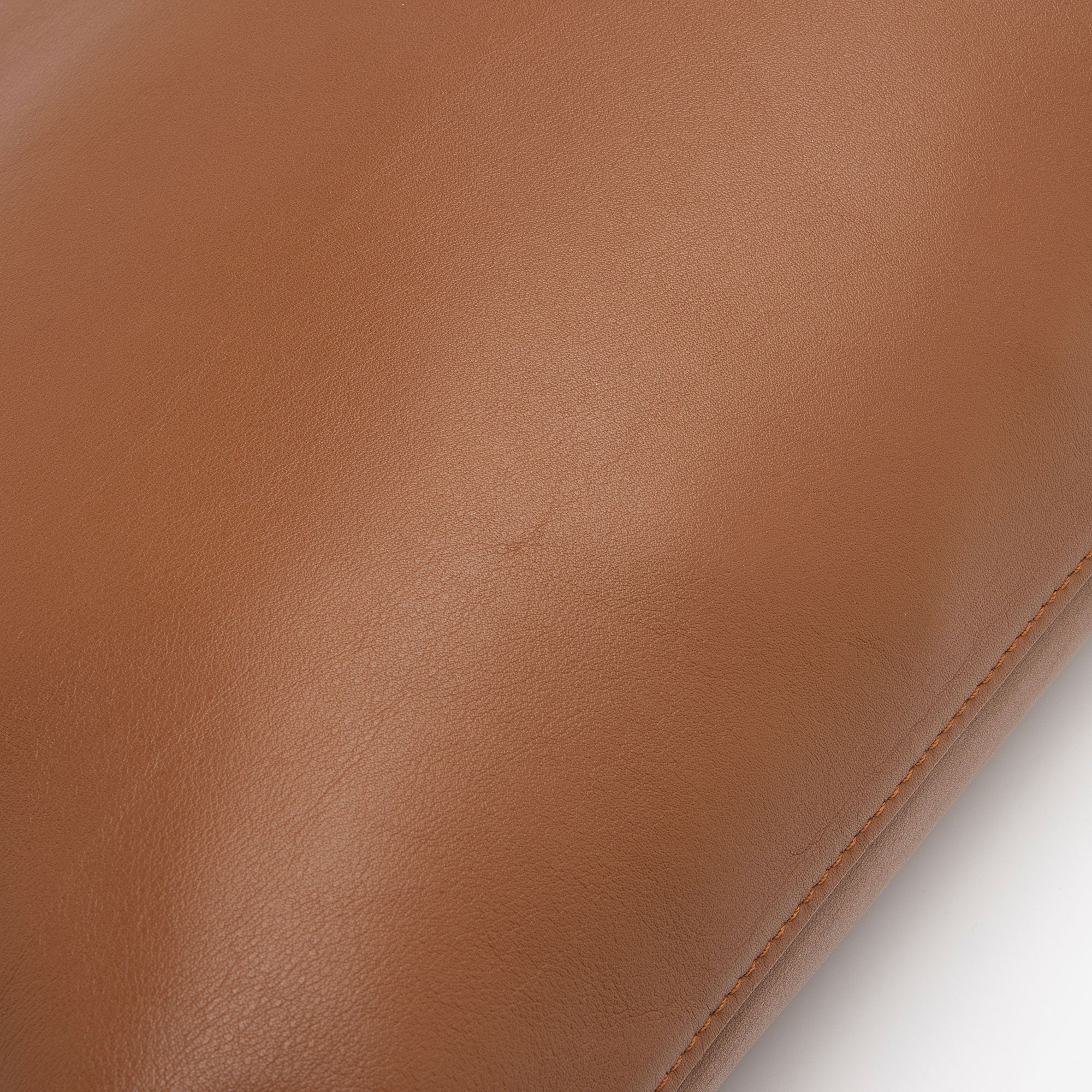 Saint Laurent Calfskin Suzanne Medium Hobo (SHF-m9DTH9)