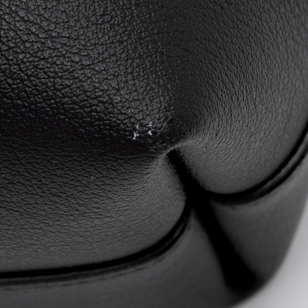 Saint Laurent Calfskin Toy Shopping Tote (SHF-v5wS8m)