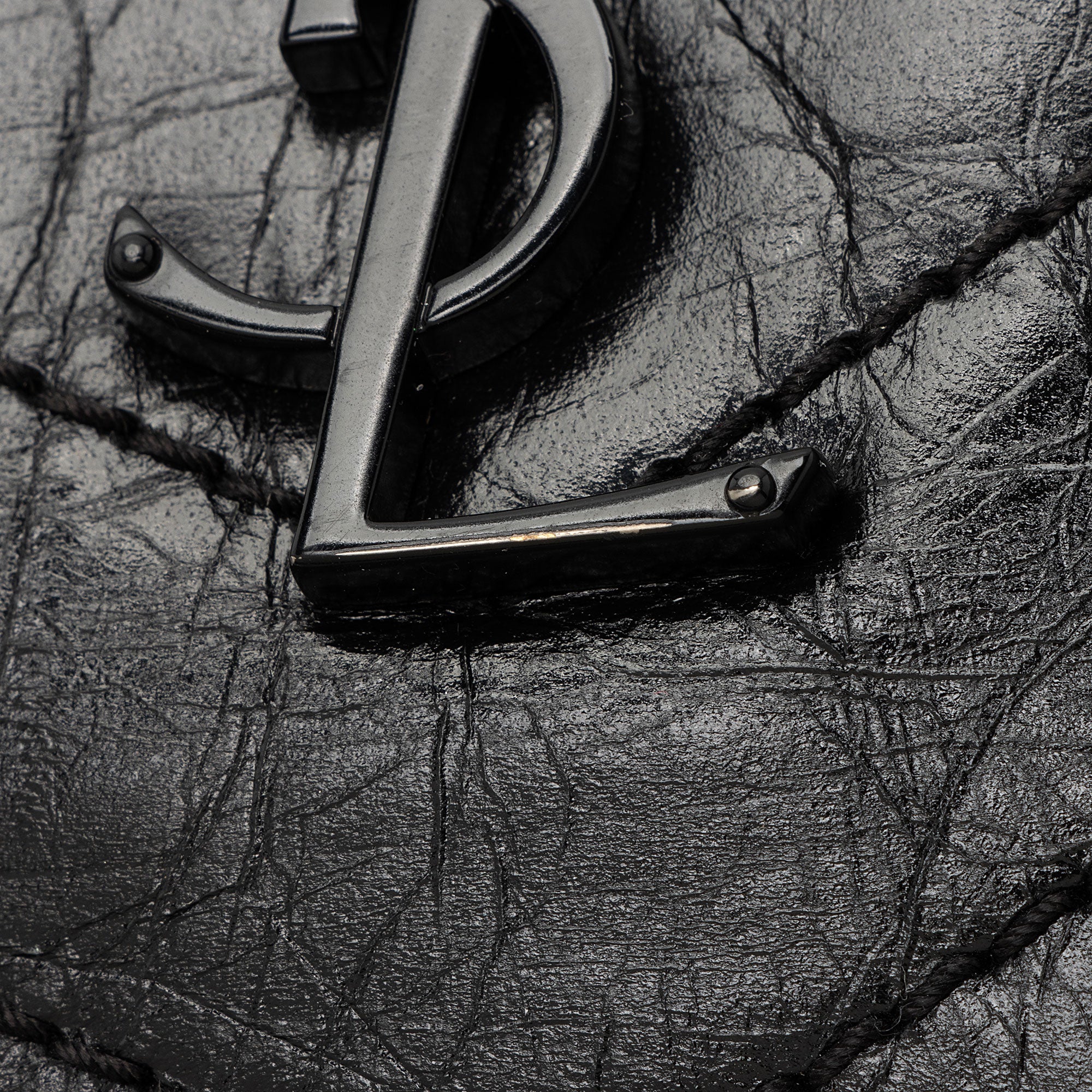 Saint Laurent Crinkled Calfskin Monogram Niki Medium Shopping Tote (SHF-HoUdcp)