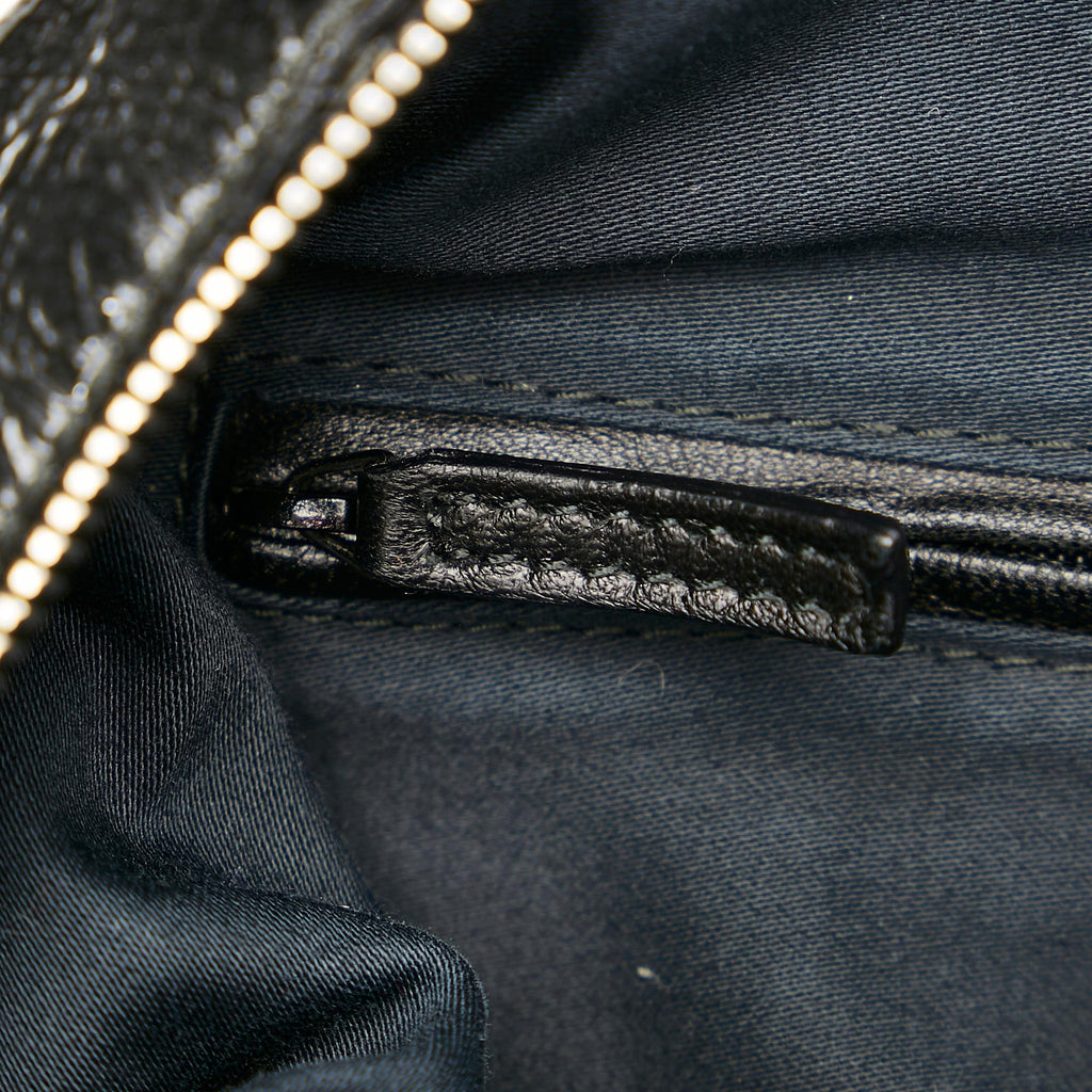 Saint Laurent Easy Patent Leather Handbag (SHG-25054)