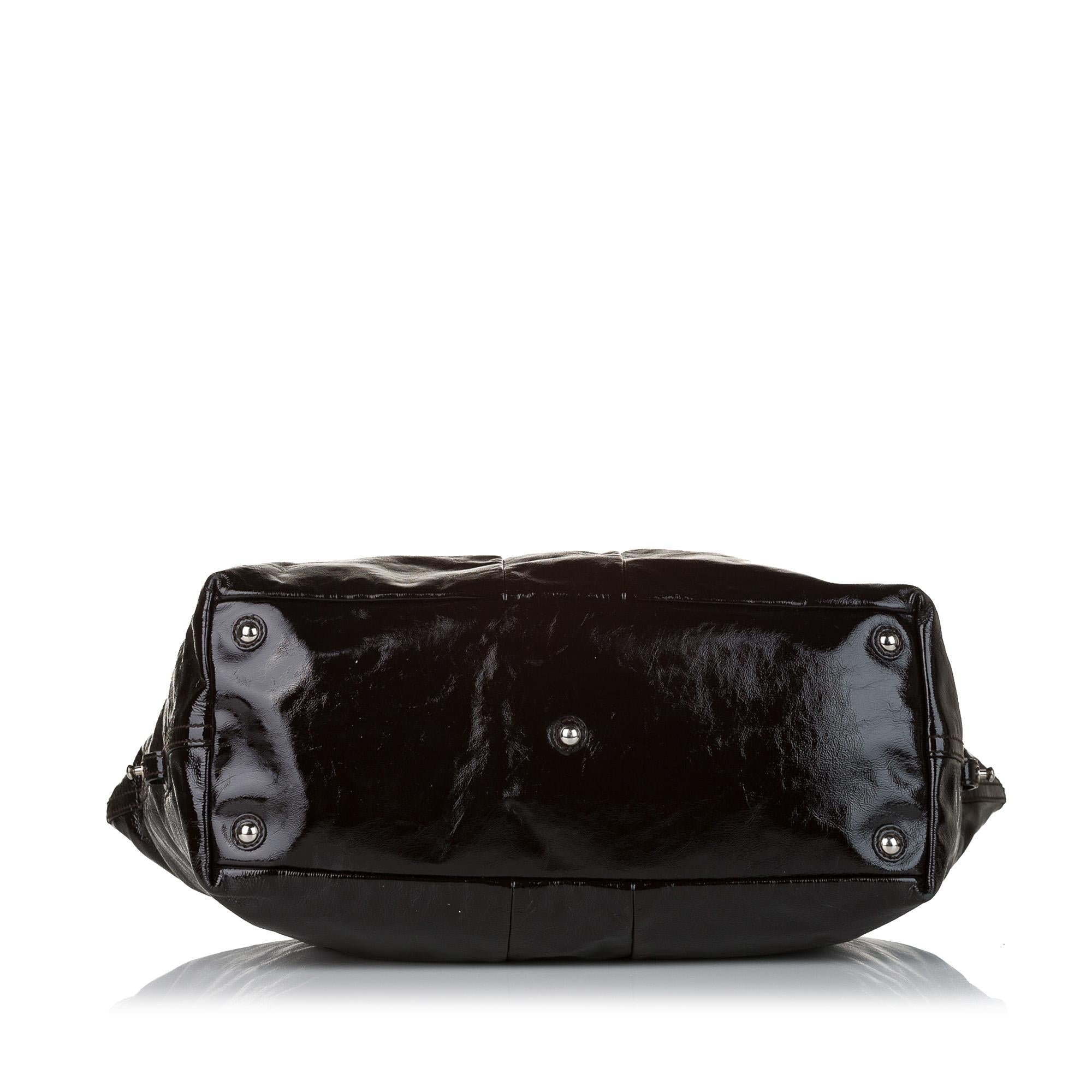 Saint Laurent Easy Y Patent Leather Tote Bag (SHG-31280)