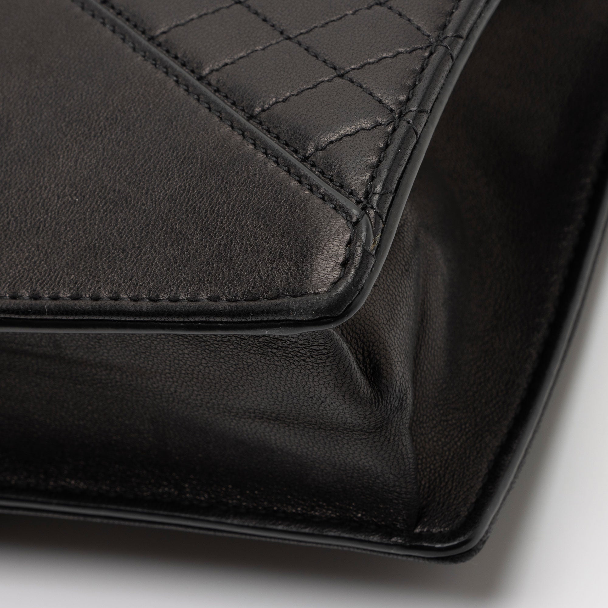 Saint Laurent Lambskin Monogram Gaby Chain Envelope Bag (SHF-KQUxzQ)