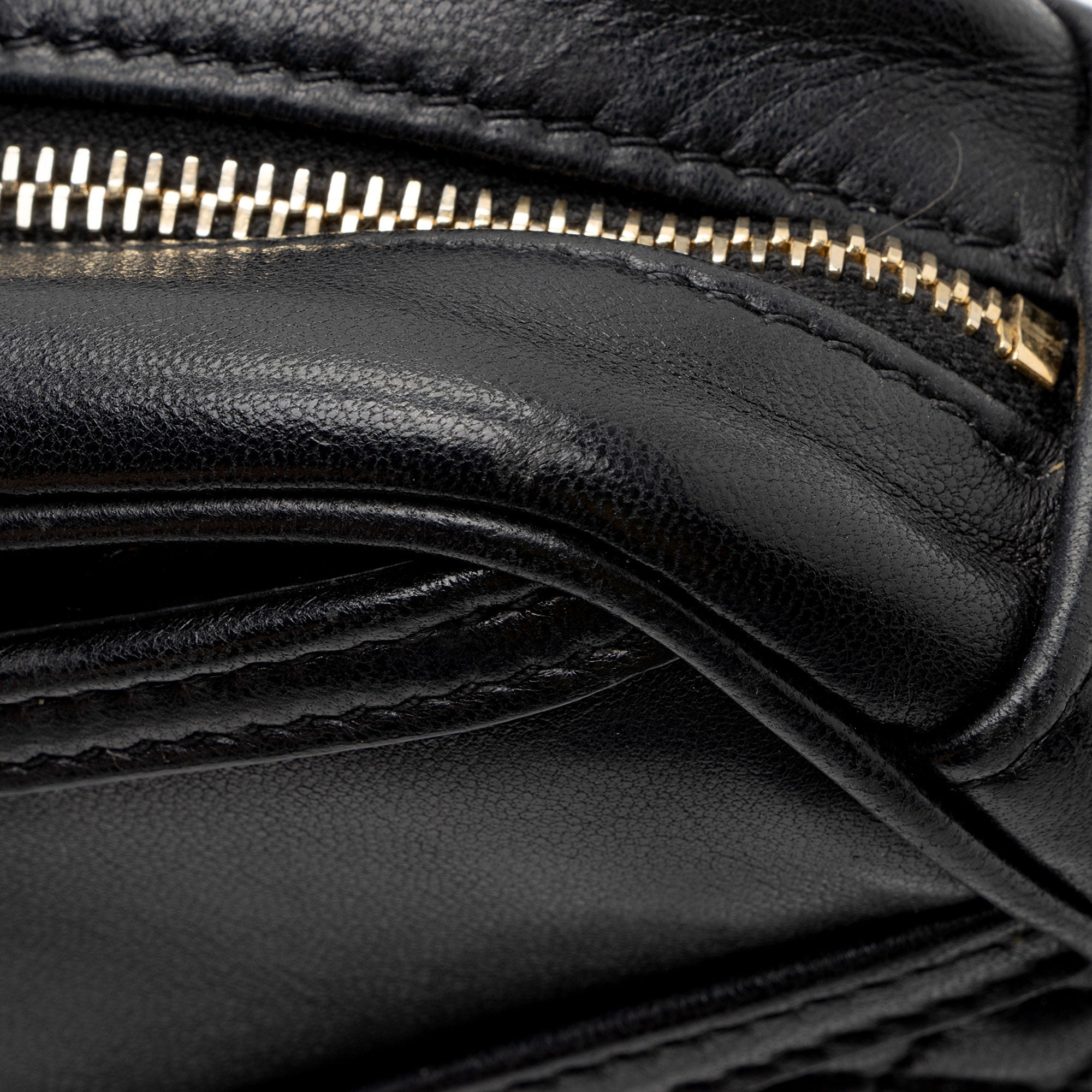 Saint Laurent Lambskin Monogram Victoire Camera Bag (SHF-0P9i8L)