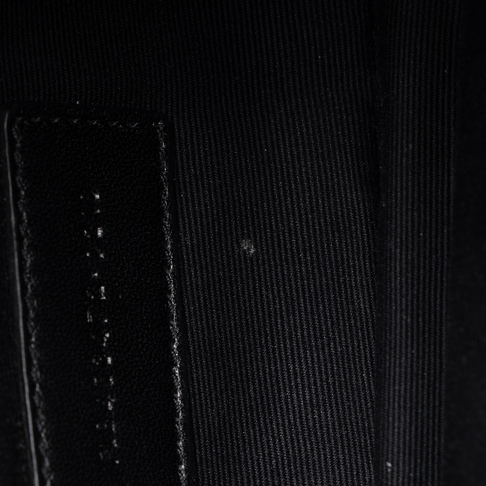 Saint Laurent Matelasse Calfskin Jolie Pouch (SHF-L9nPVy)