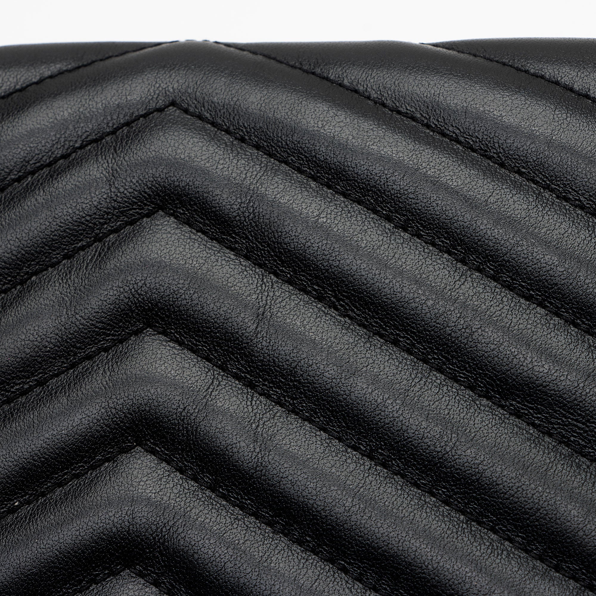Saint Laurent Matelasse Calfskin Jolie Pouch (SHF-L9nPVy)