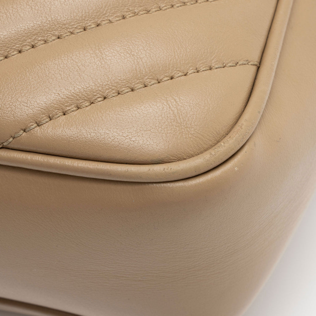 Saint Laurent Matelasse Calfskin Monogram Lou Camera Bag (SHF-5REUgE)