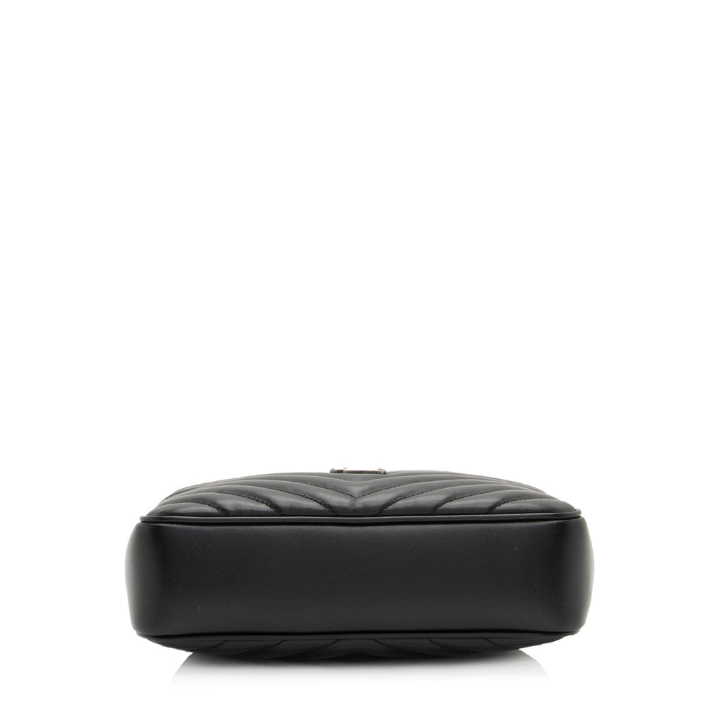 Saint Laurent Matelasse Calfskin Monogram Lou Camera Bag (SHF-jB3wqK)