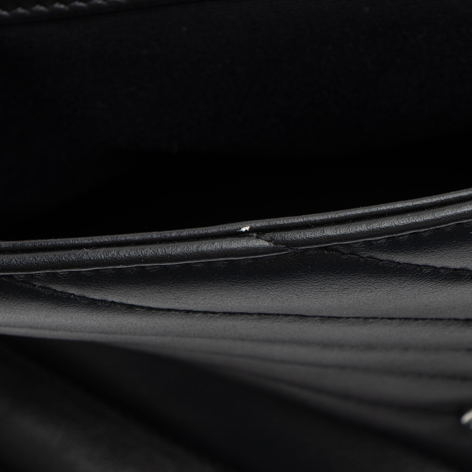 Saint Laurent Matelasse Calfskin Monogram LouLou Chain Large Shoulder Bag (SHF-F87Oll)