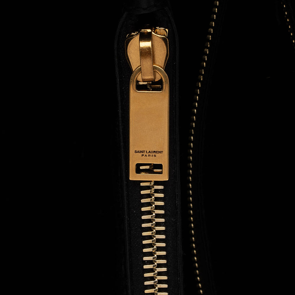 Saint Laurent Matelasse Calfskin Monogram LouLou Chain Medium Shoulder Bag (SHF-uqtKvy)