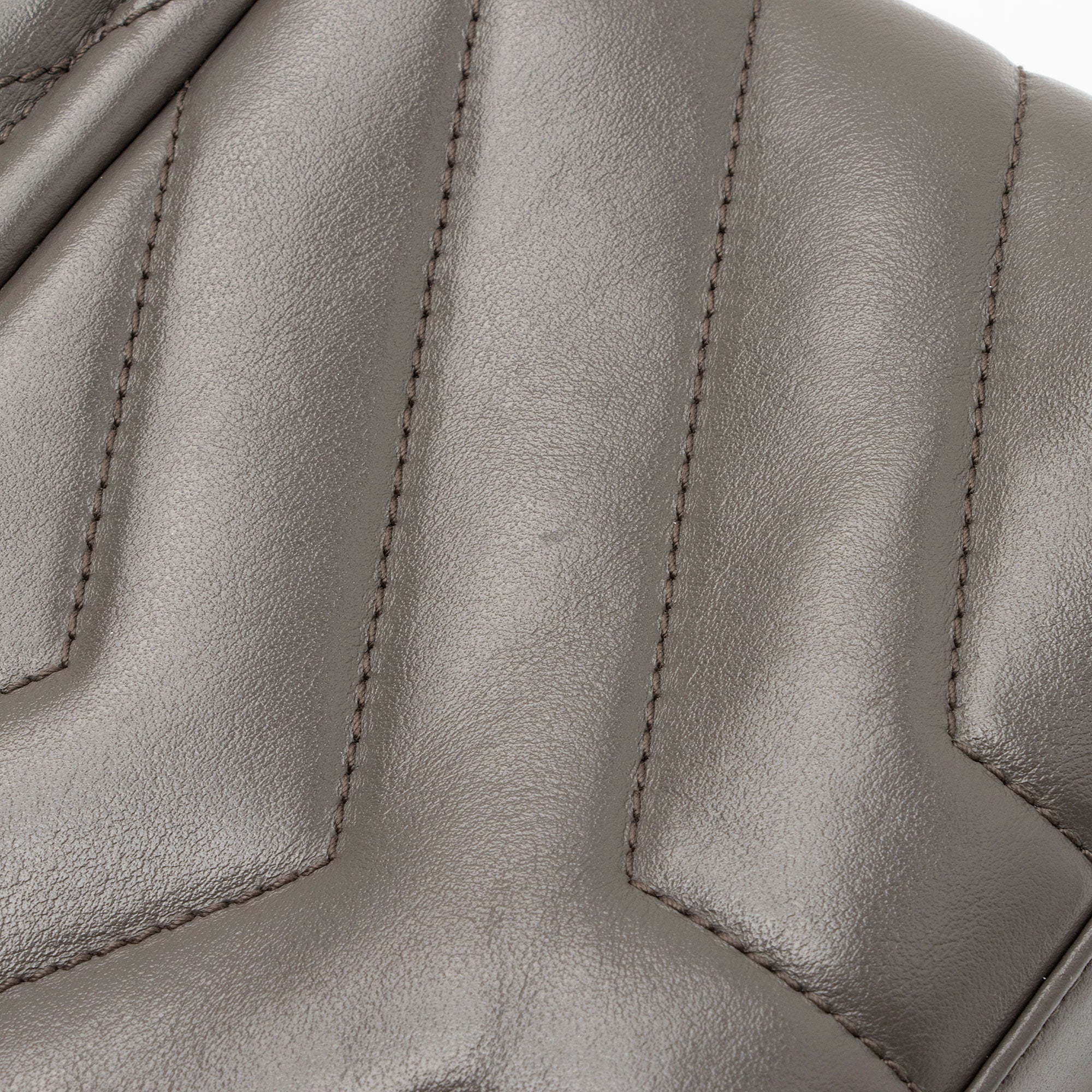 Saint Laurent Matelasse Calfskin Monogram LouLou Toy Crossbody (SHF-I57Zyw)