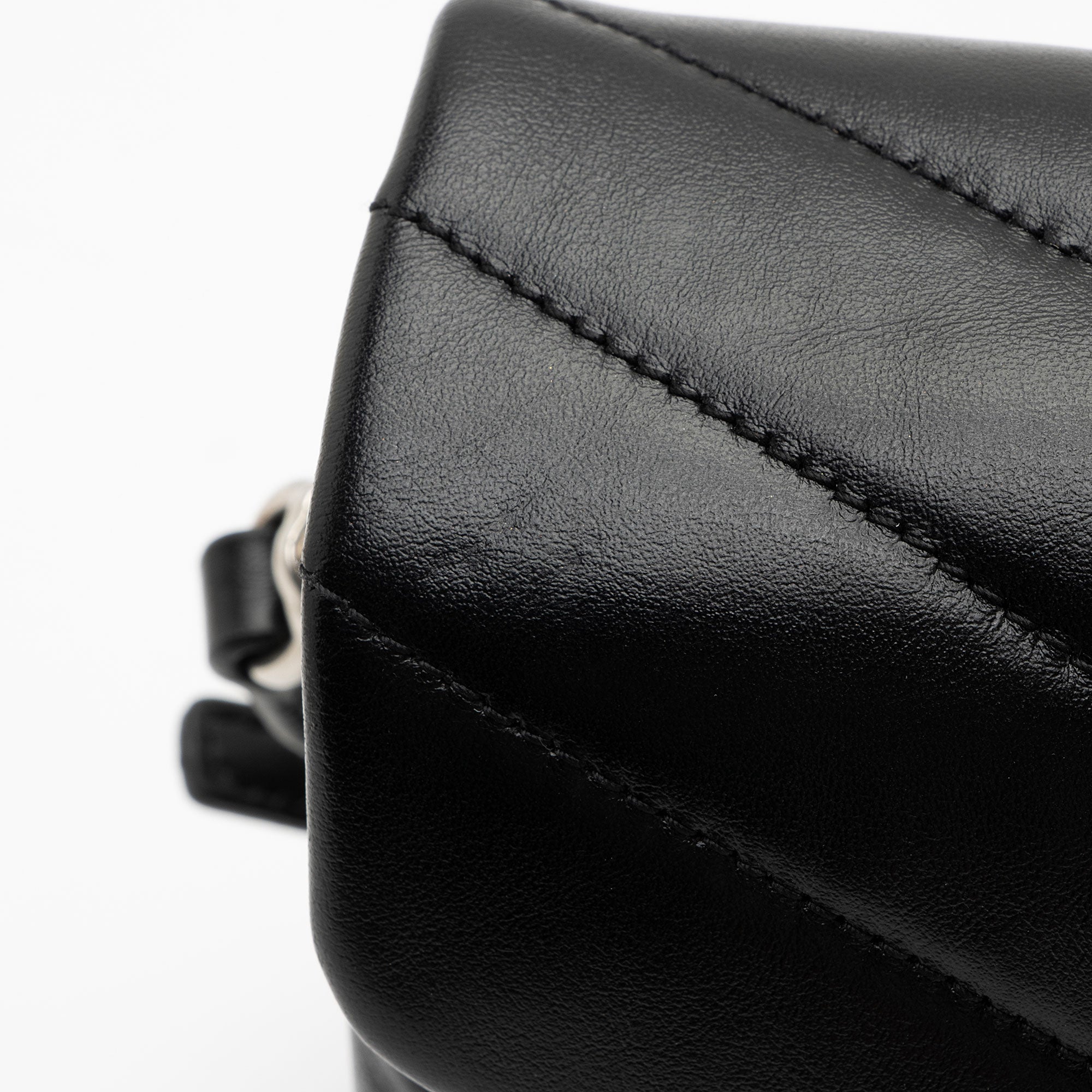 Saint Laurent Matelasse Calfskin Monogram LouLou Toy Crossbody (SHF-G6die7)