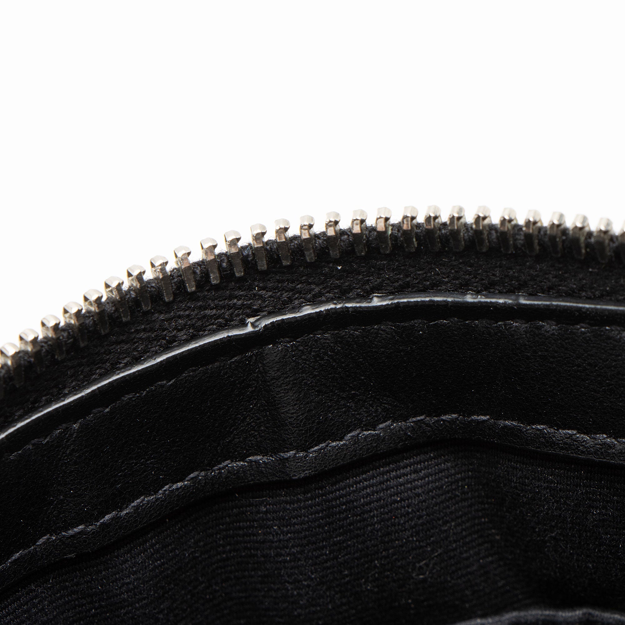 Saint Laurent Matelasse Calfskin Monogram Small Wristlet (SHF-6zoV5w)