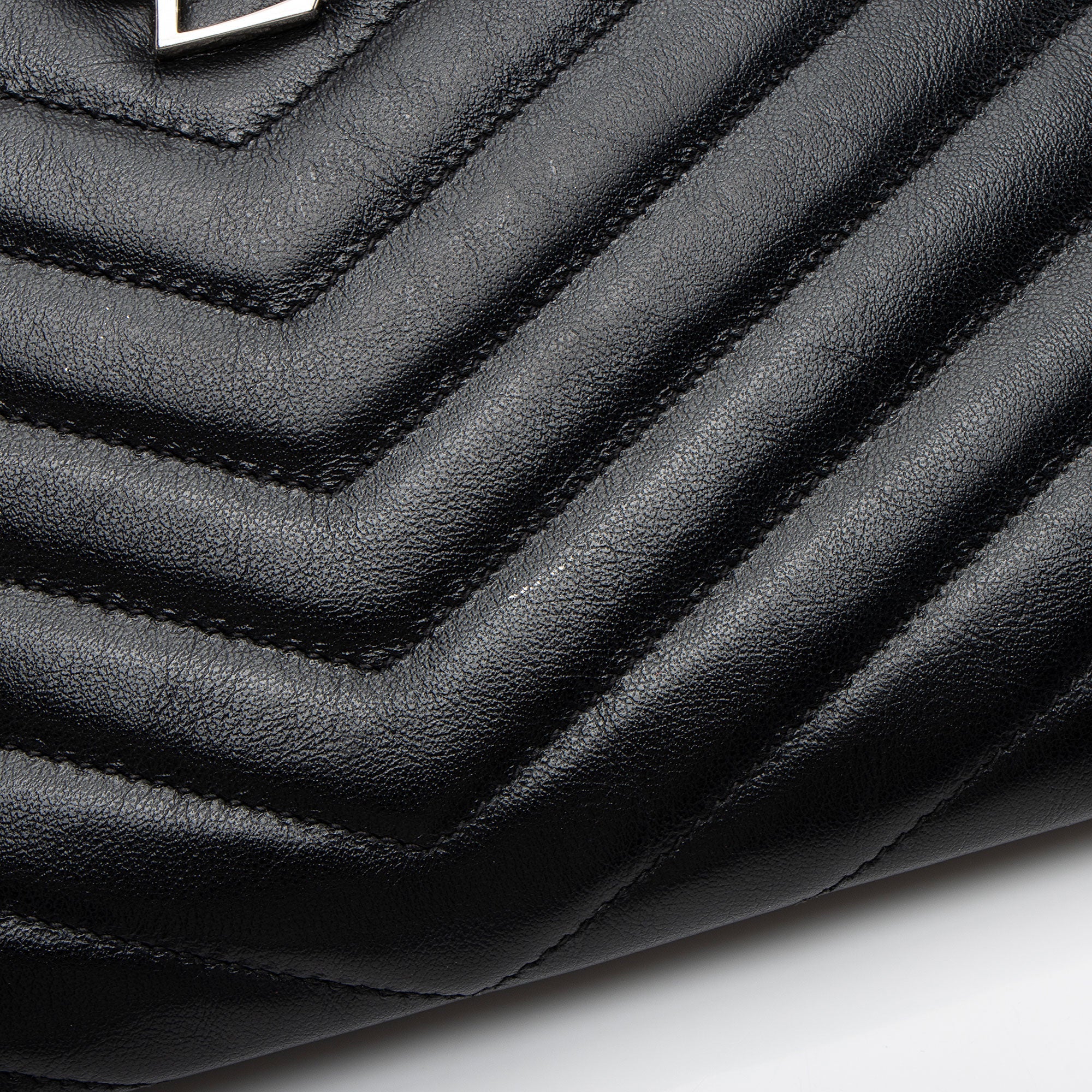 Saint Laurent Matelasse Calfskin Monogram Small Wristlet (SHF-6zoV5w)