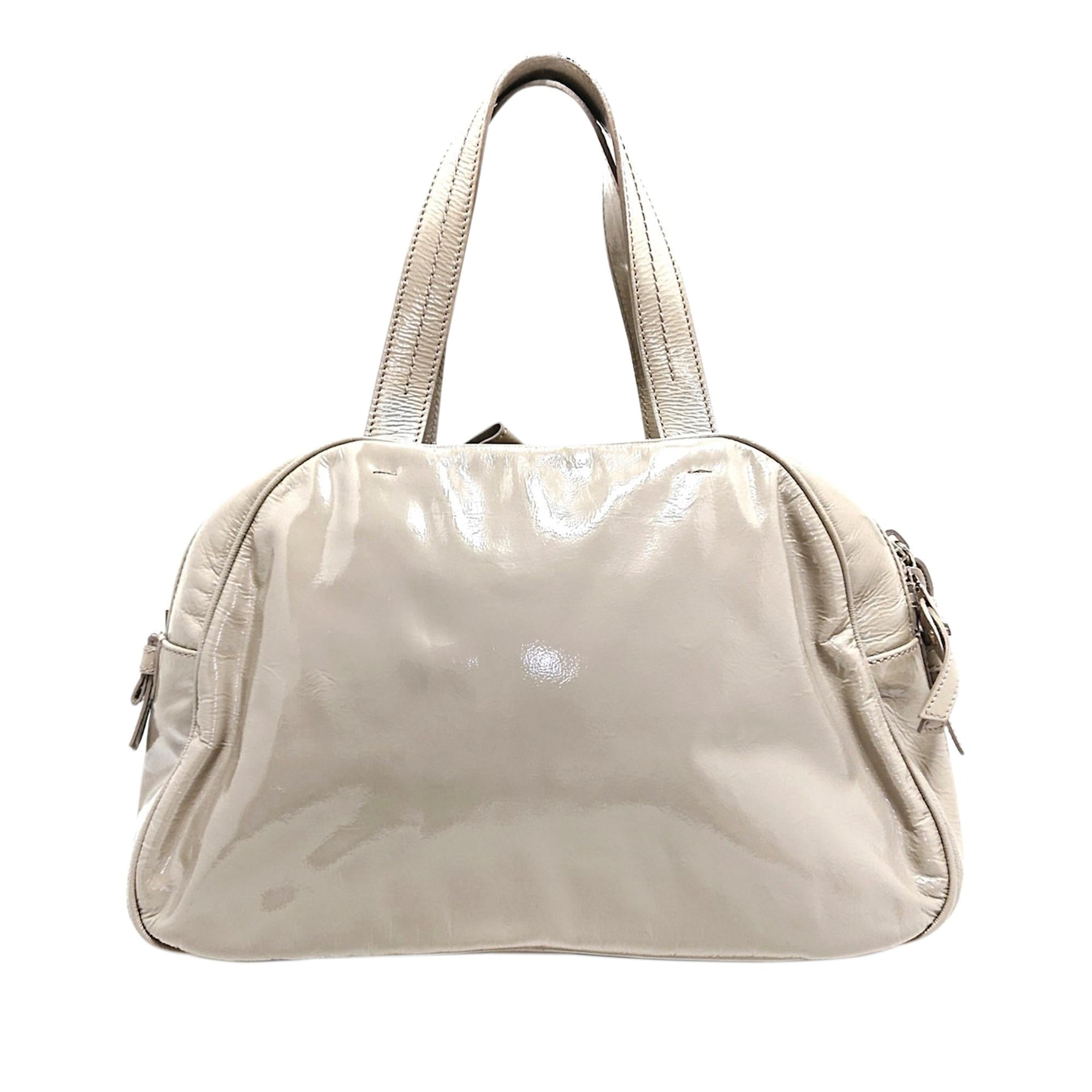 Saint Laurent Patent Leather Shoulder Bag (SHG-33480)