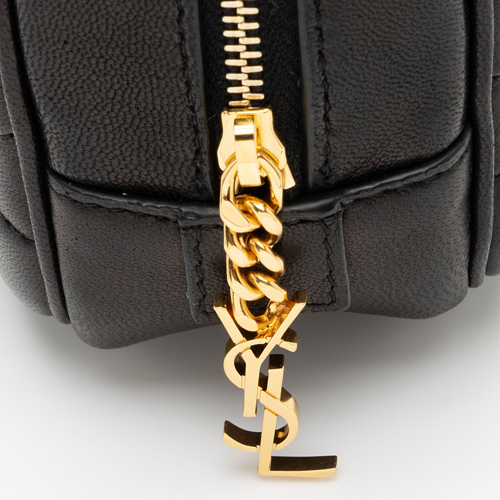 Saint Laurent Quilted Lambskin Lolita Cosmetic Pouch (SHF-TLgjs7)