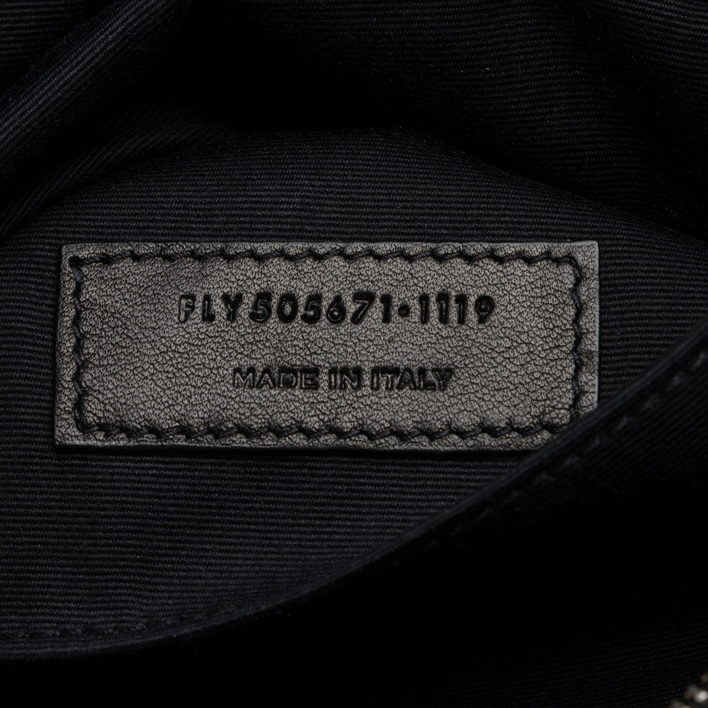 Saint Laurent Soft Calfskin Logo Classic Zipped Crossbody Belt Bag (SHF-518wkT)