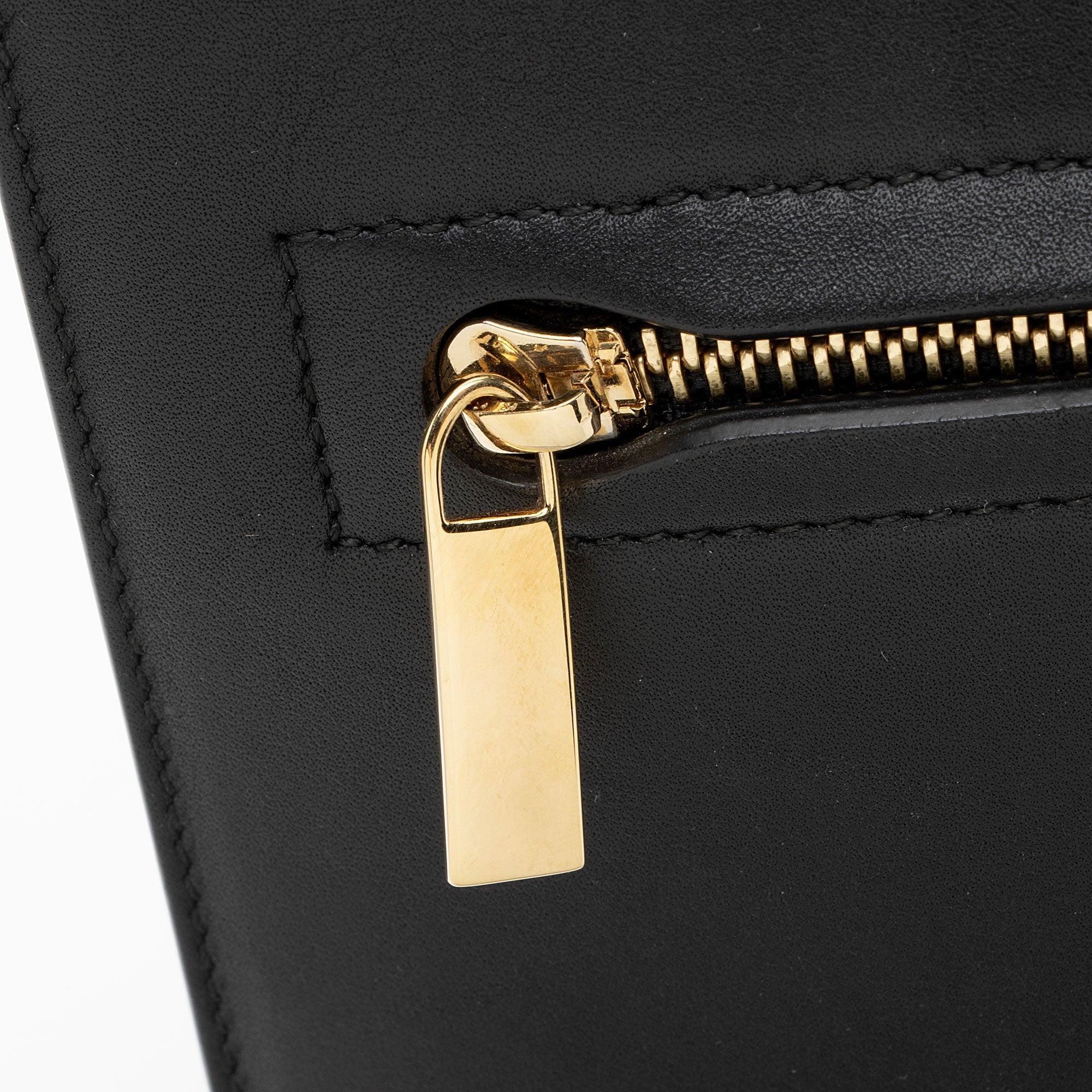 Salvatore Ferragamo Calfskin Gancini Lock Marlene Medium Tote (SHF-UREkYB)