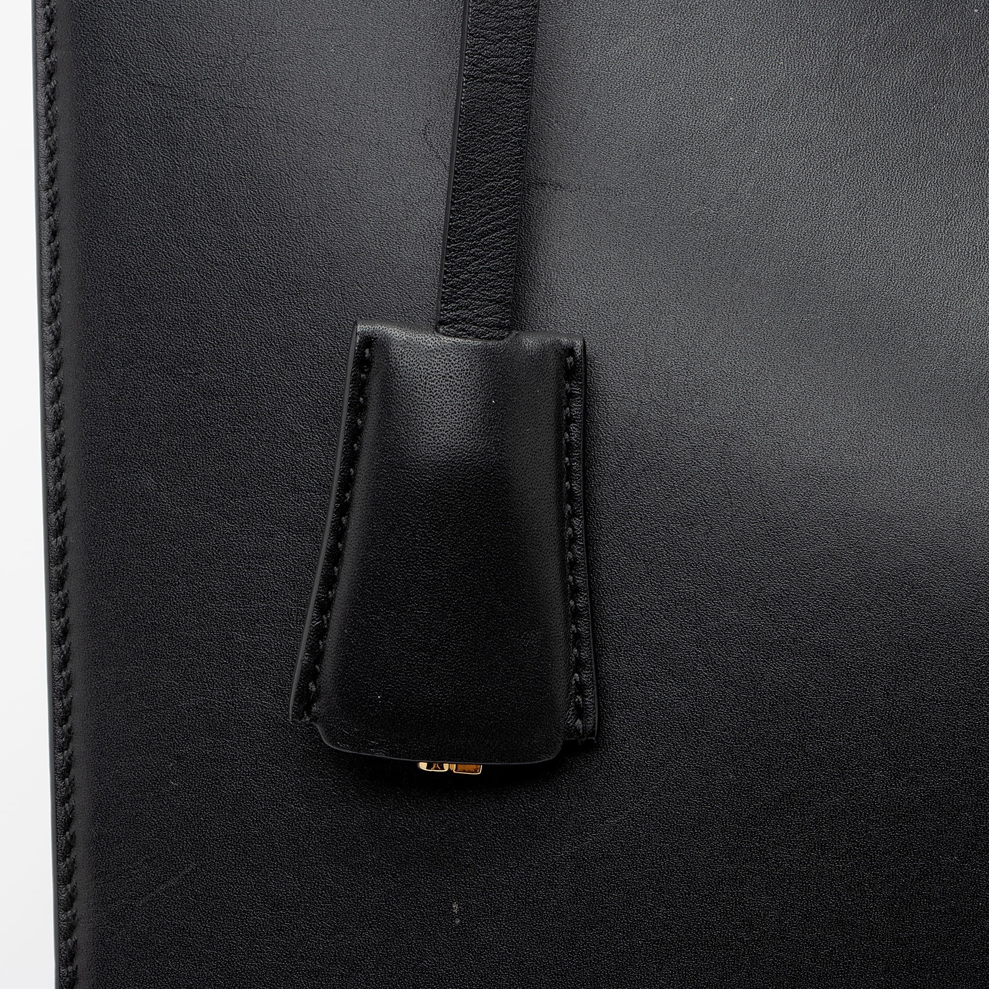 Salvatore Ferragamo Calfskin Gancini Lock Marlene Medium Tote (SHF-UREkYB)