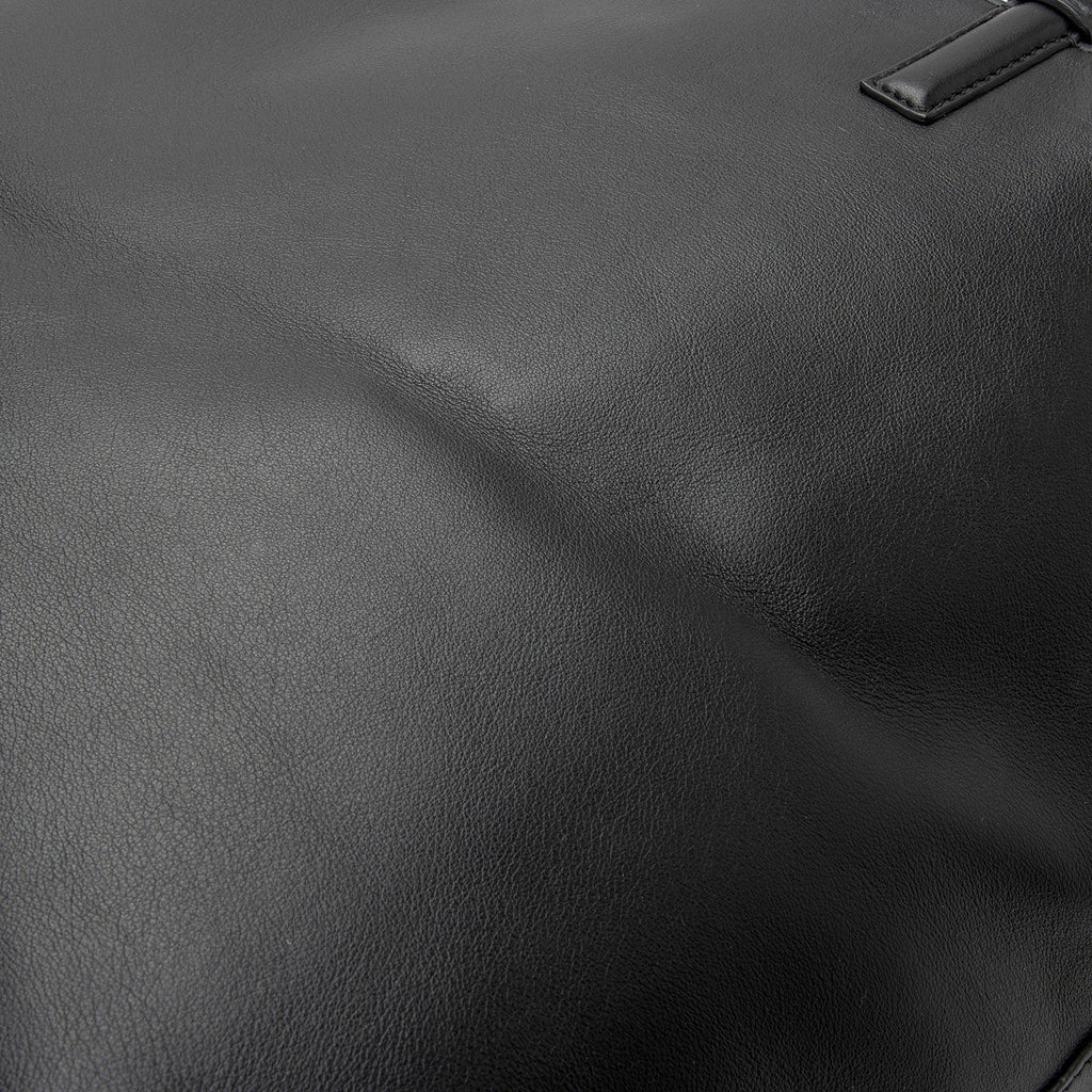 Salvatore Ferragamo Calfskin Scarlet Tote (SHF-qRHgMd)