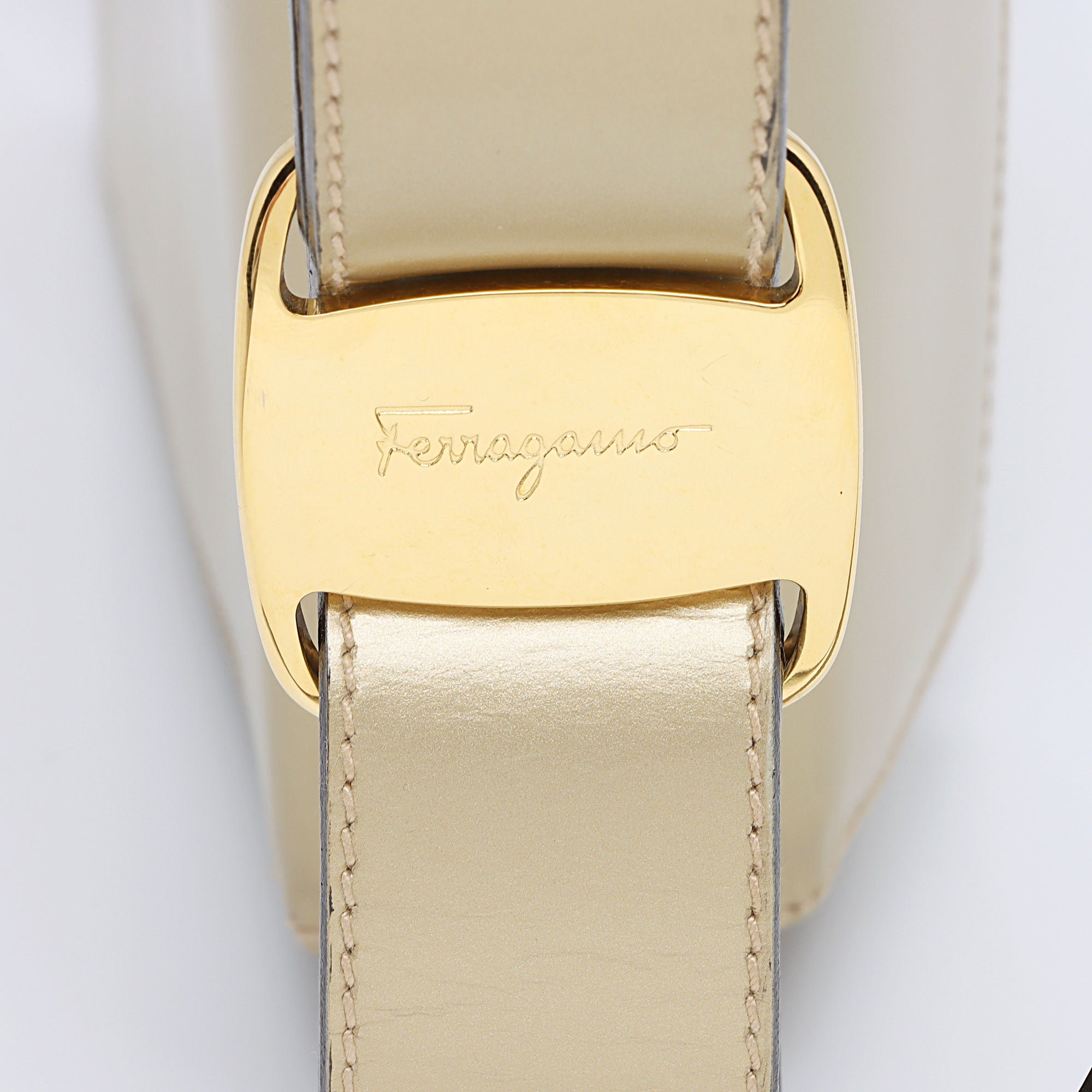 Salvatore Ferragamo Metallic Patent Leather Vara Crossbody Bag (SHF-u2KC7g)