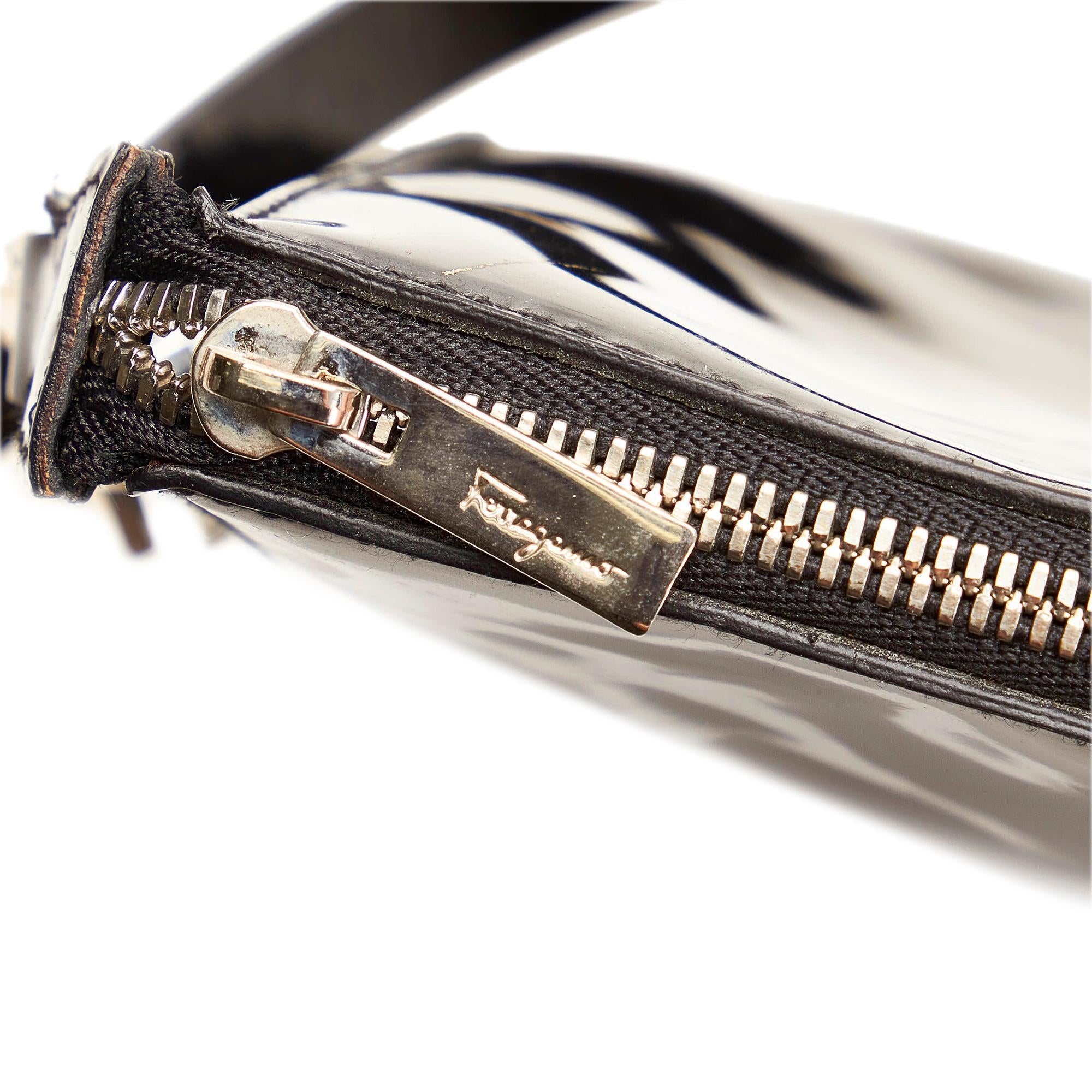 Salvatore Ferragamo Patent Leather Baguette (SHG-37652)