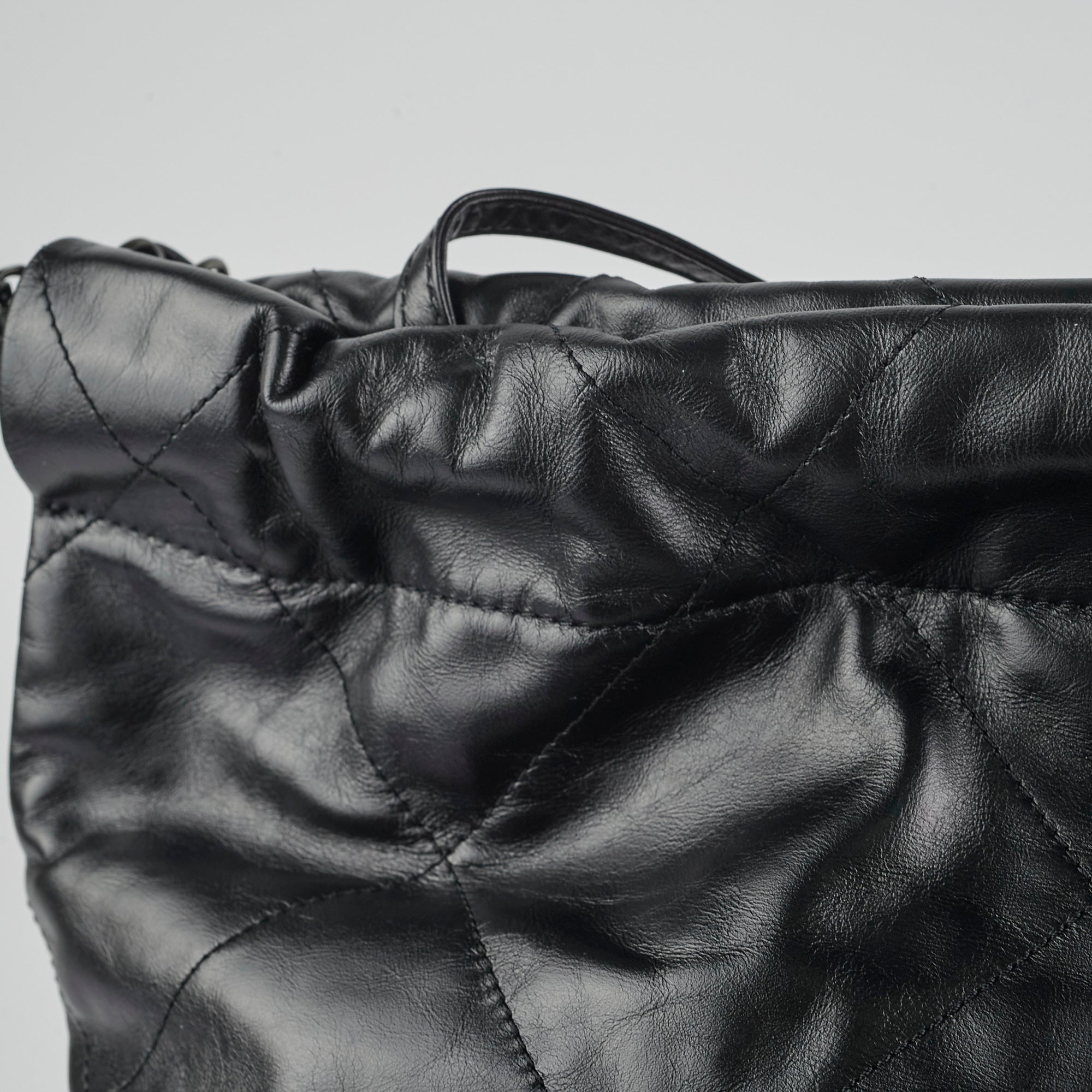 Chanel Small 22 Bag So black