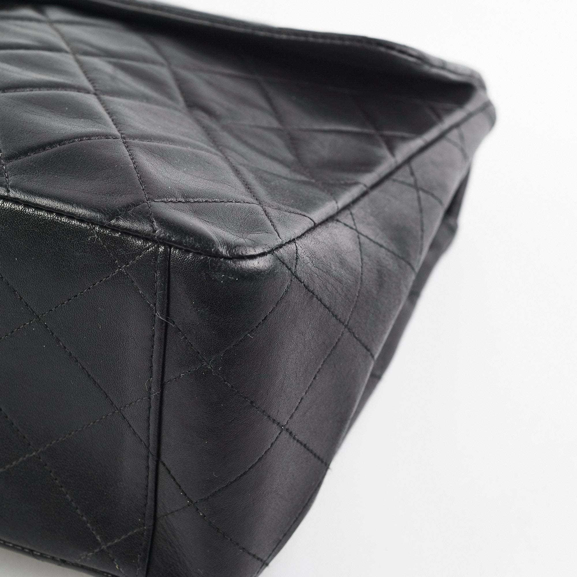 Chanel Maxi Vintage Jumbo Flap Black