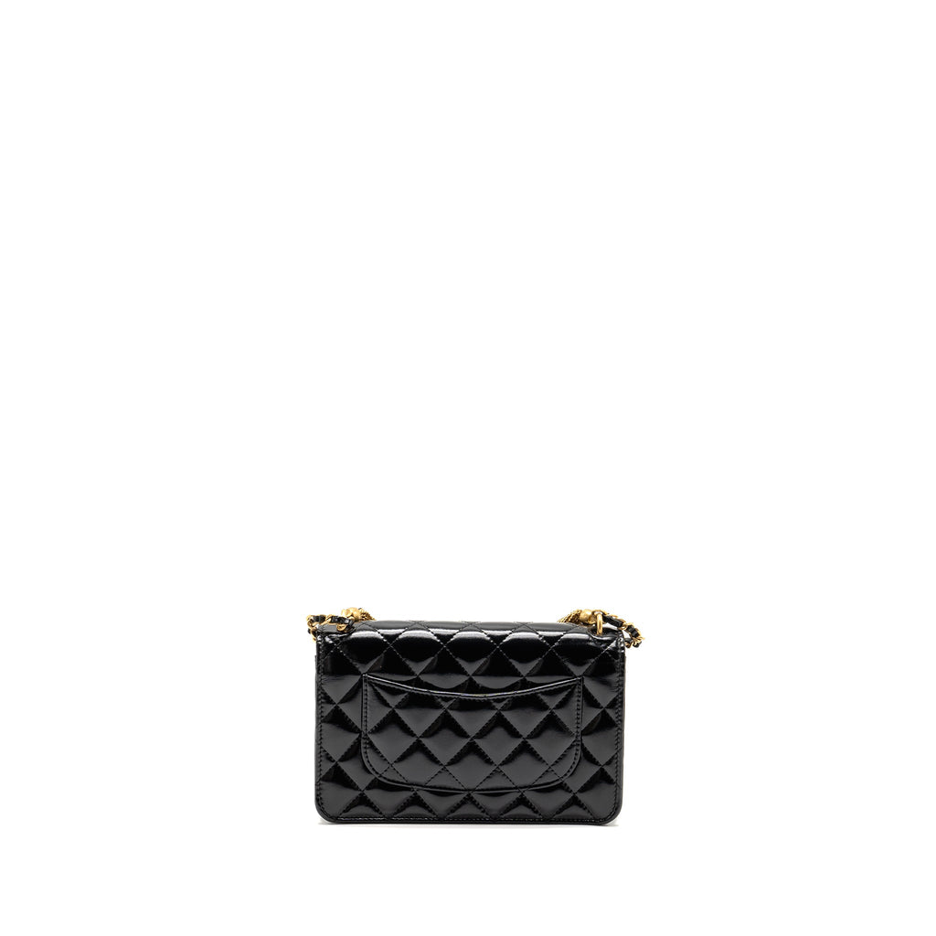 Chanel 24A Wallet On Chain Shiny Calfskin Black  (Microchip)