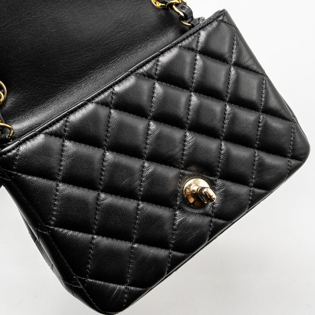 Chanel mini square flap Bag lambskin Black L (Microchip)