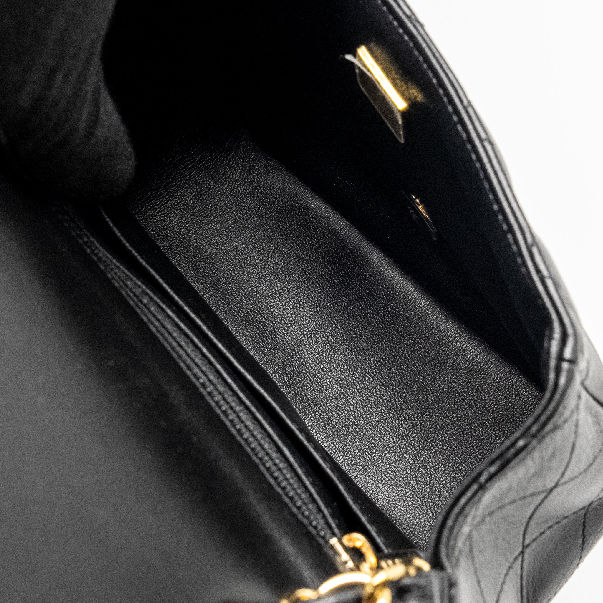 Chanel mini square flap Bag lambskin Black L (Microchip)