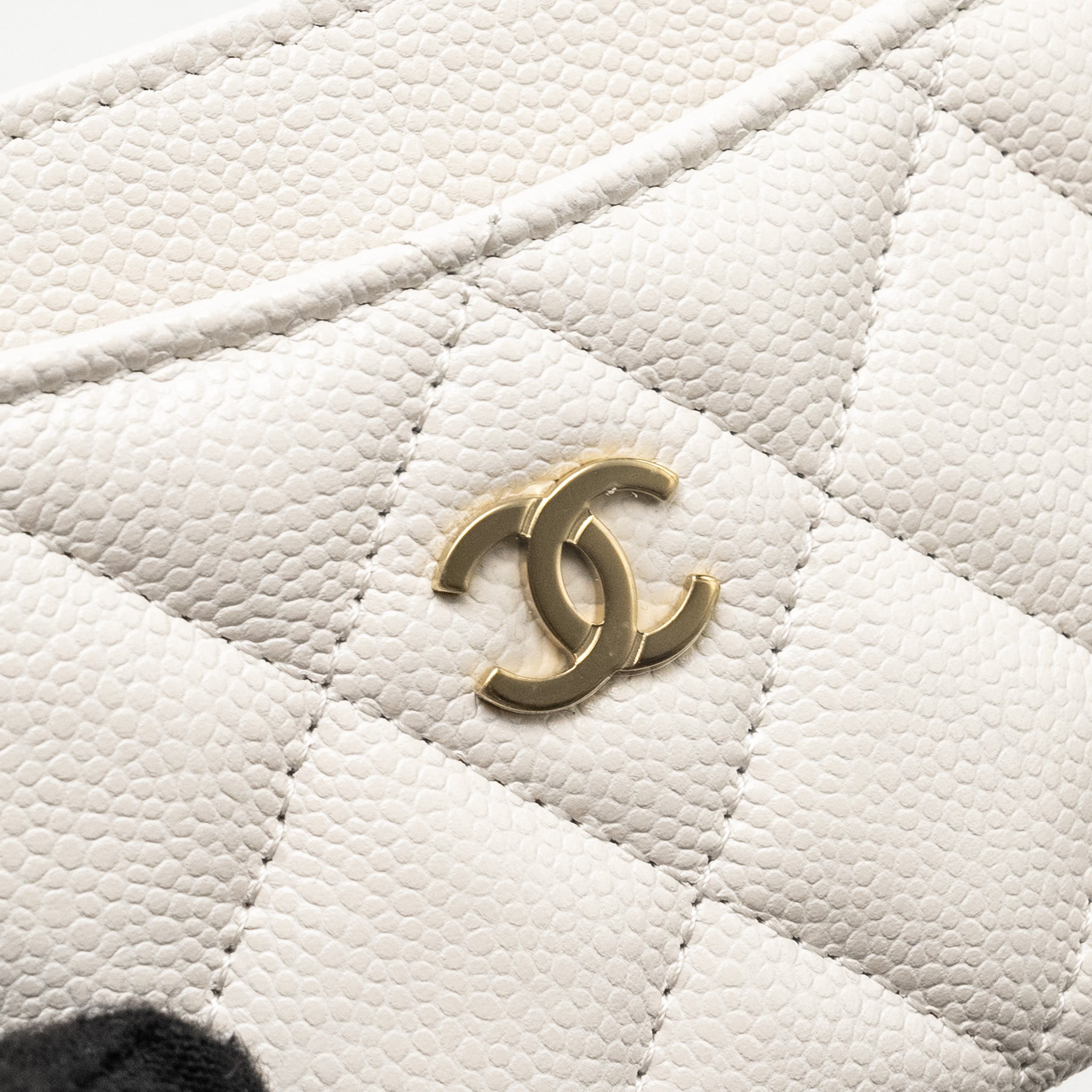 CHANEL Classic Card Holder Caviar White L (Microchip)
