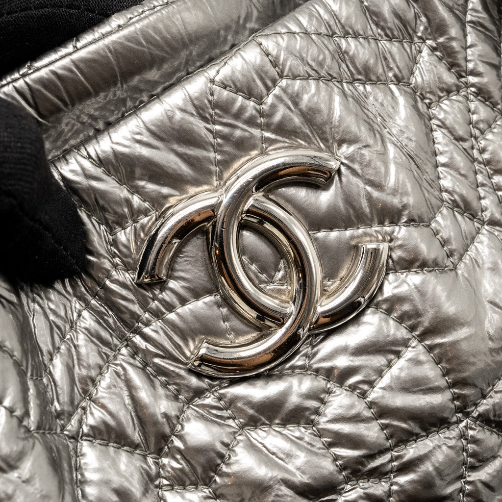 Chanel Vinyl Graphic Edge Tote Patent Silver